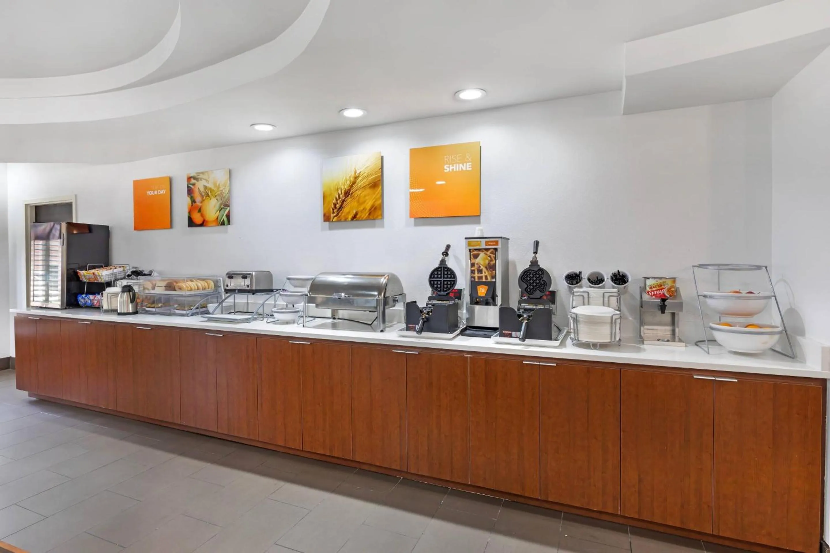 Breakfast in Comfort Suites DFW N-Grapevine