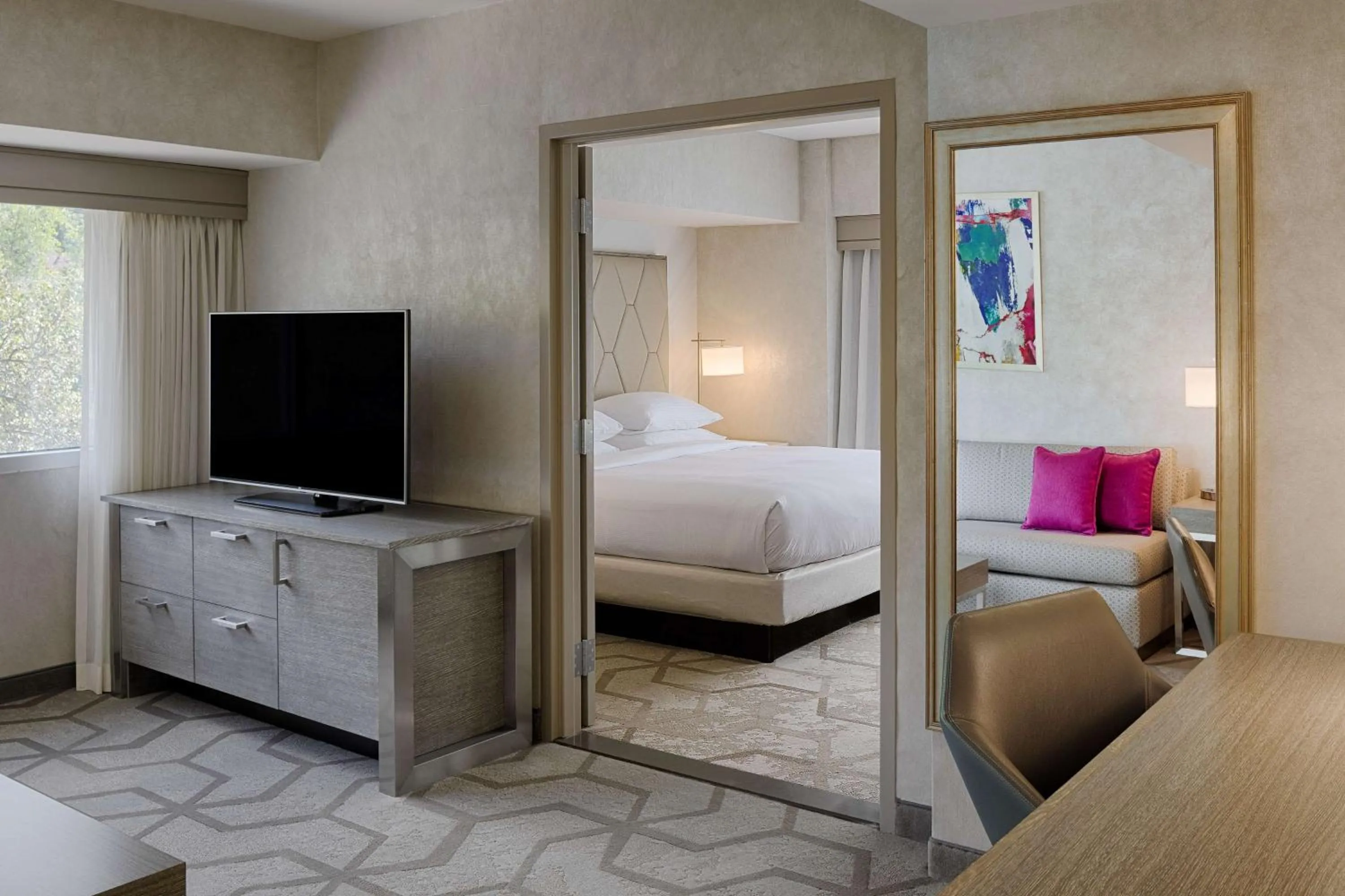 Bed in The Kingsley Bloomfield Hills - a DoubleTree by Hilton