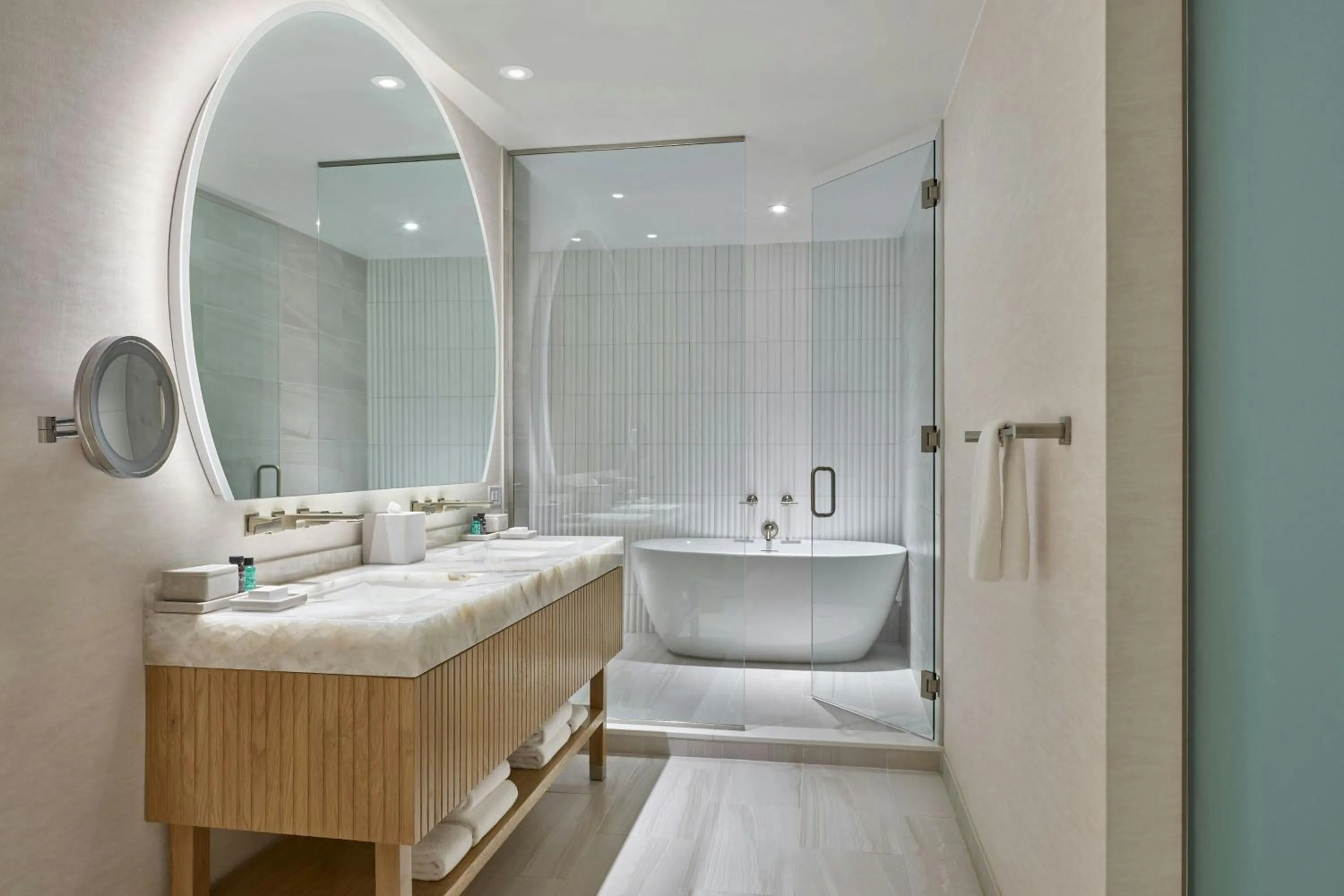 Photo of the whole room in Viewline Resort Snowmass, Autograph Collection