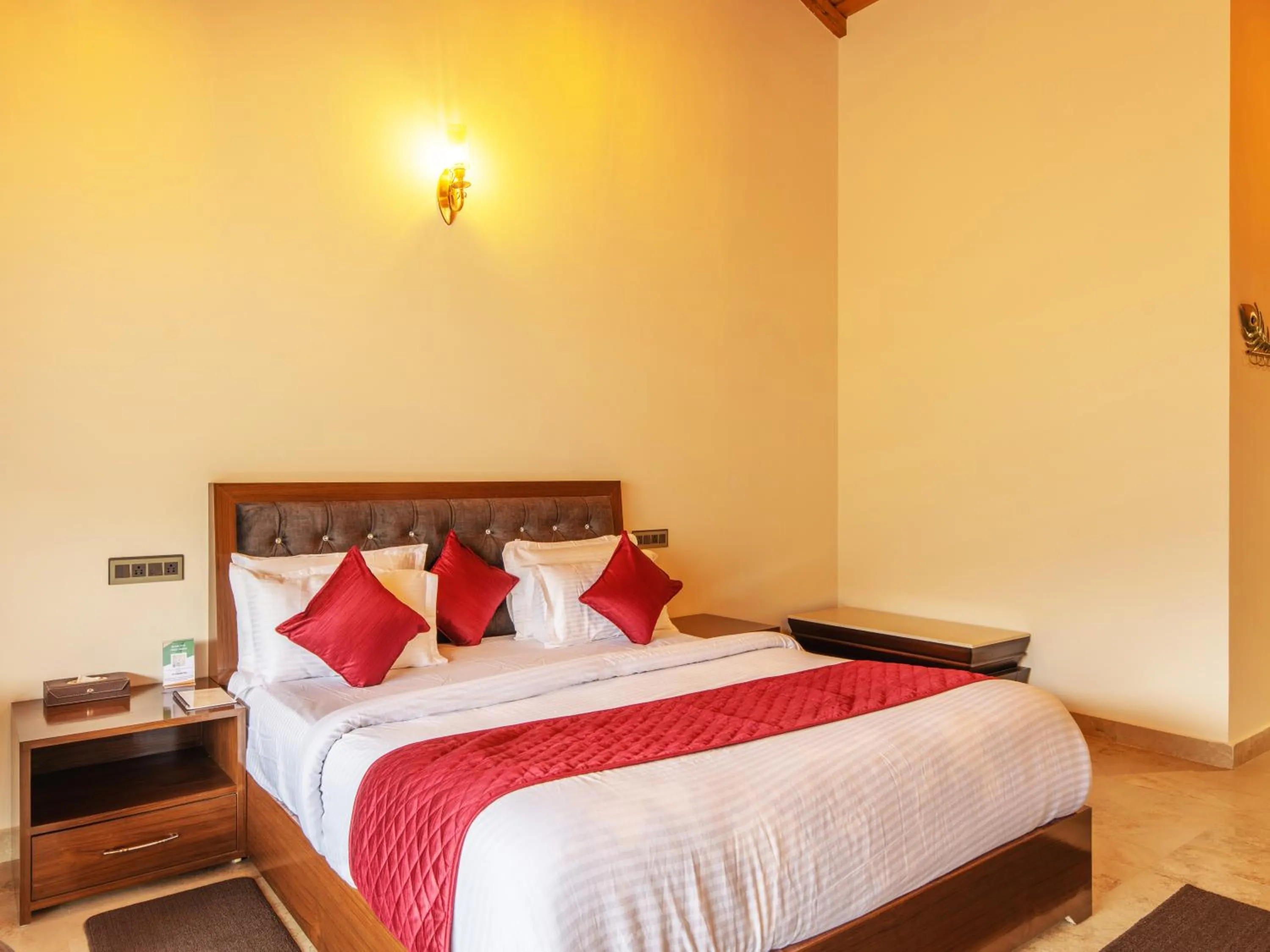 Bed in Captains Paradise Luxury Resort at Mukteshwar Hill Station