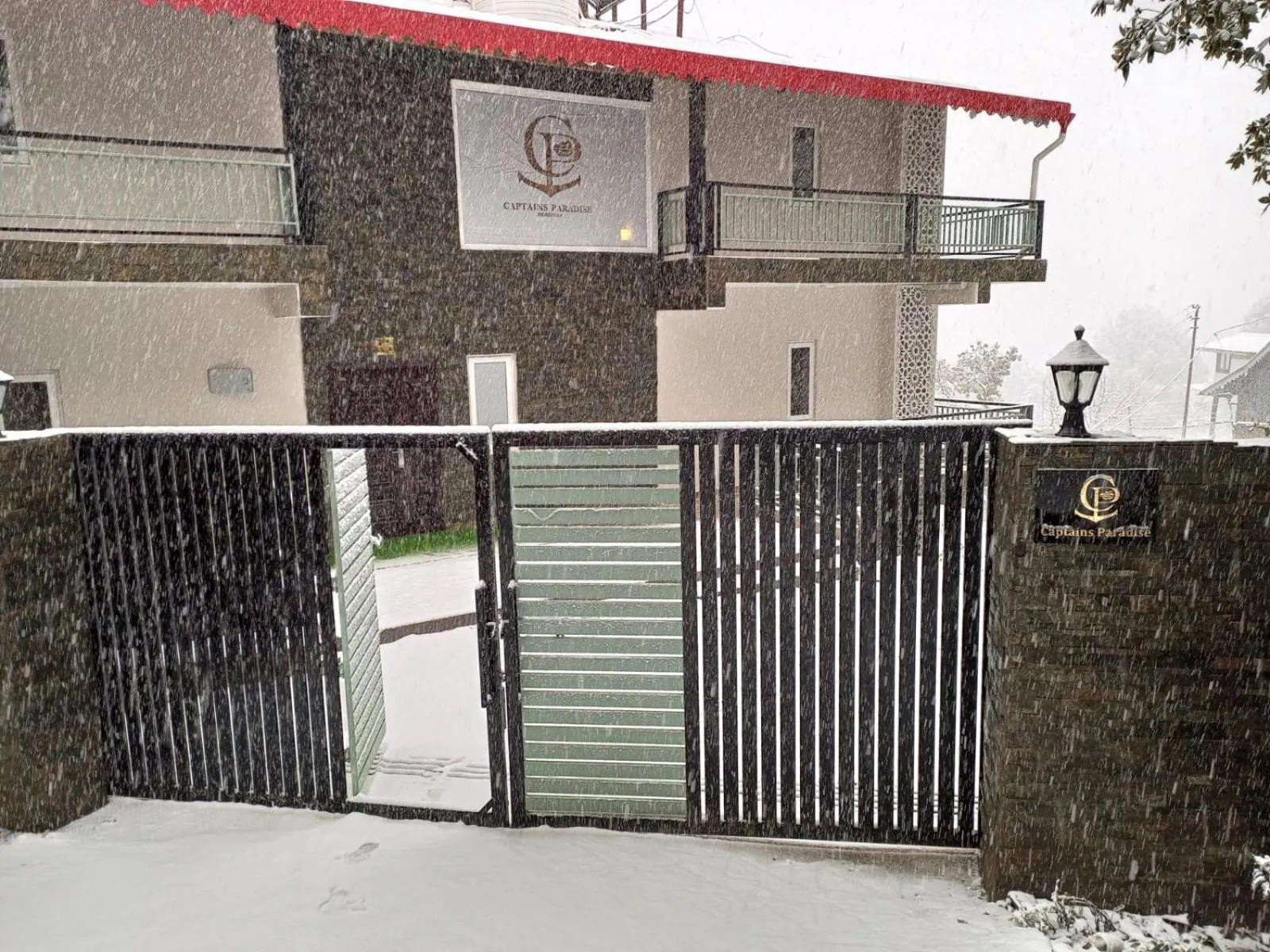Facade/entrance in Captains Paradise Luxury Resort at Mukteshwar Hill Station