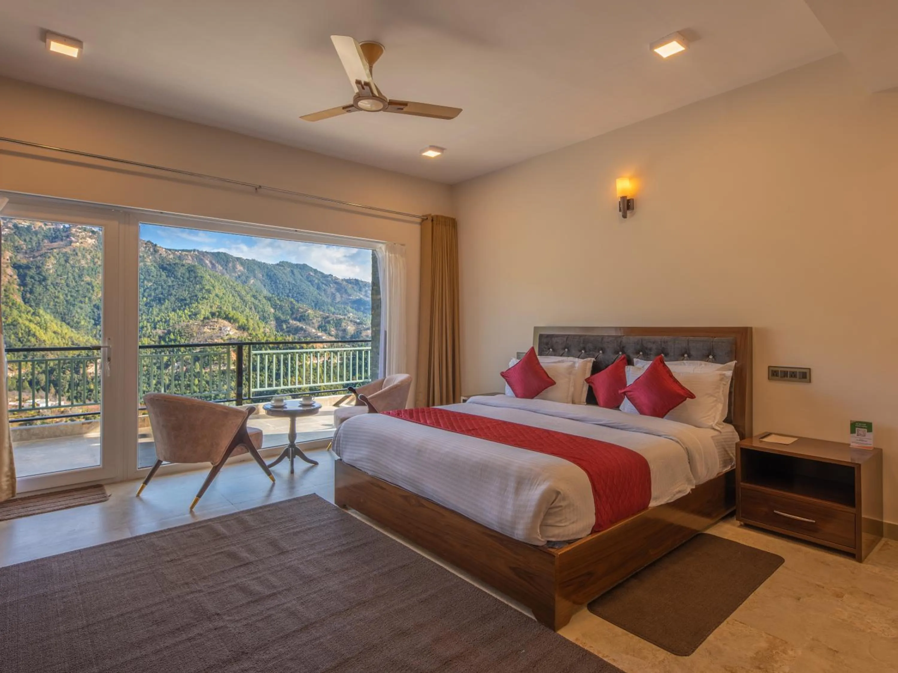 Bed in Captains Paradise Luxury Resort at Mukteshwar Hill Station