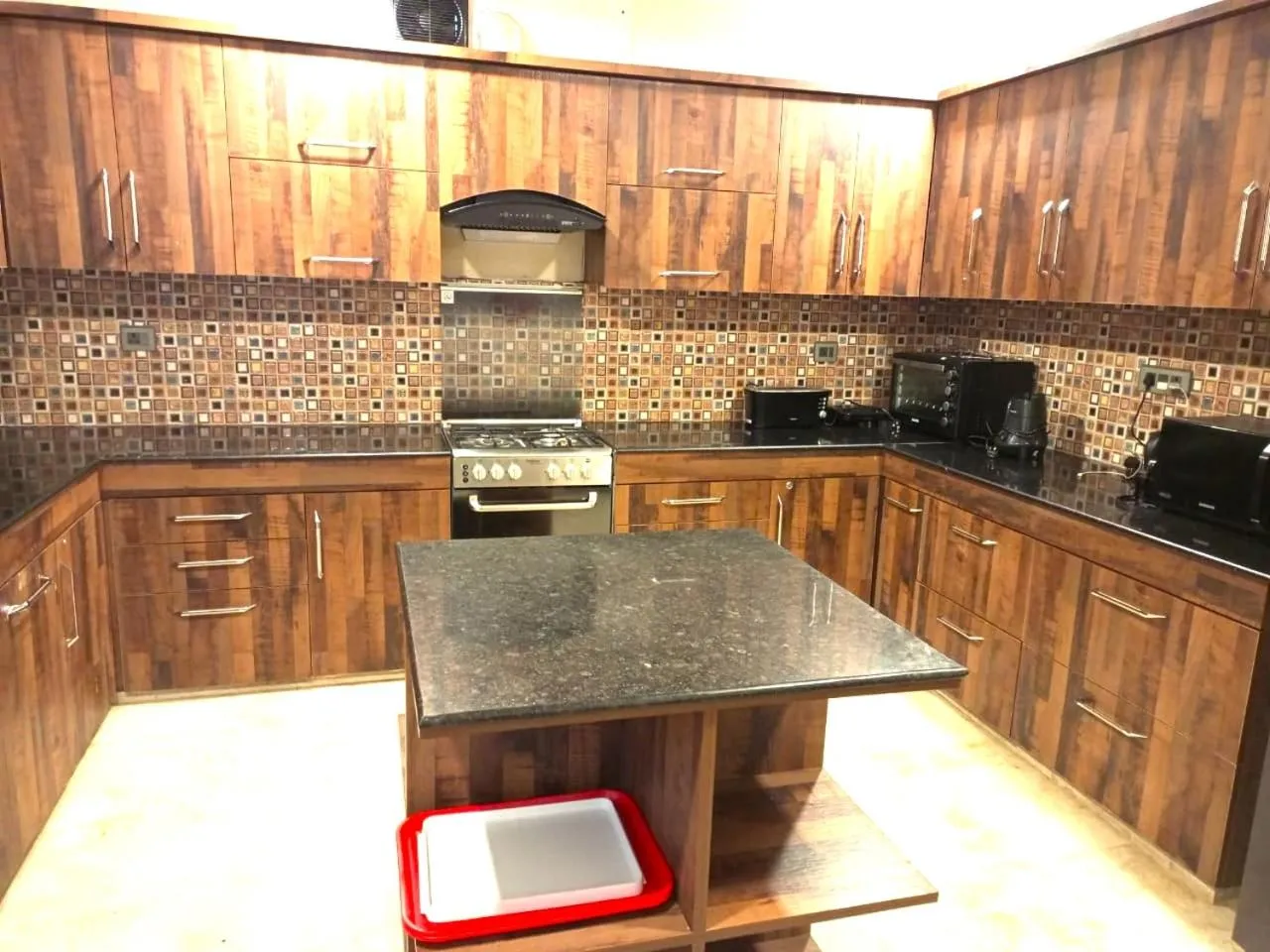 Kitchen or kitchenette in Captains Paradise Luxury Resort at Mukteshwar Hill Station