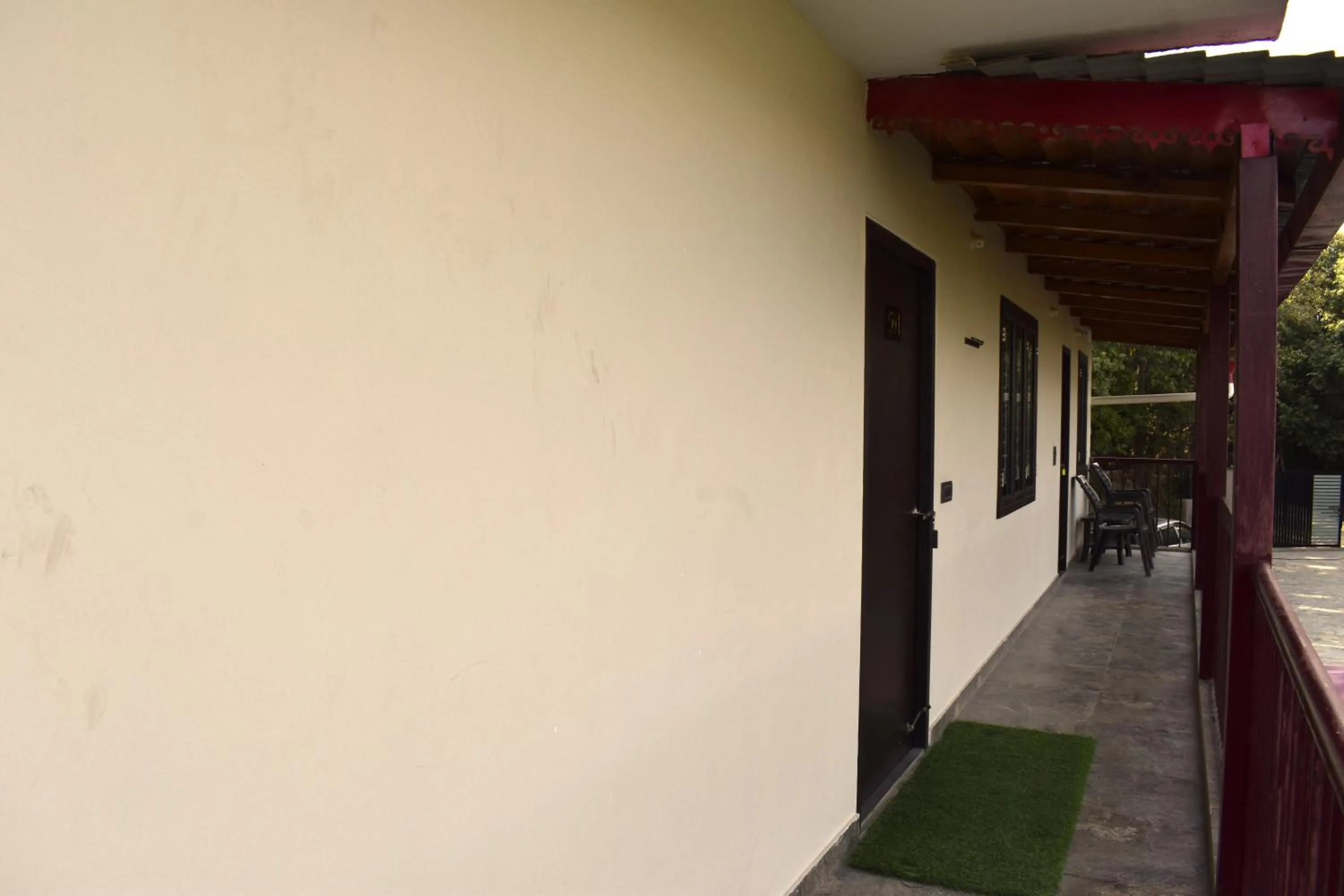 Day in Captains Paradise Luxury Resort at Mukteshwar Hill Station