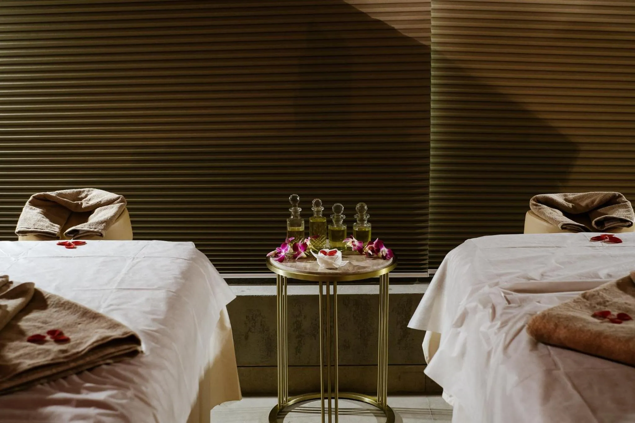 Spa and wellness centre/facilities, Bed in The Park Indore