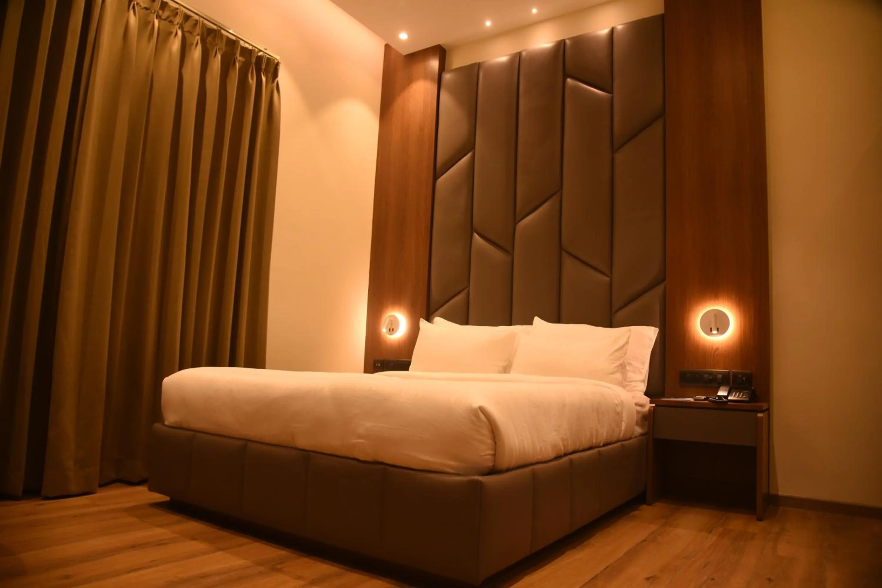 Bed in GOLDEN PARK HOTEL & RESORT