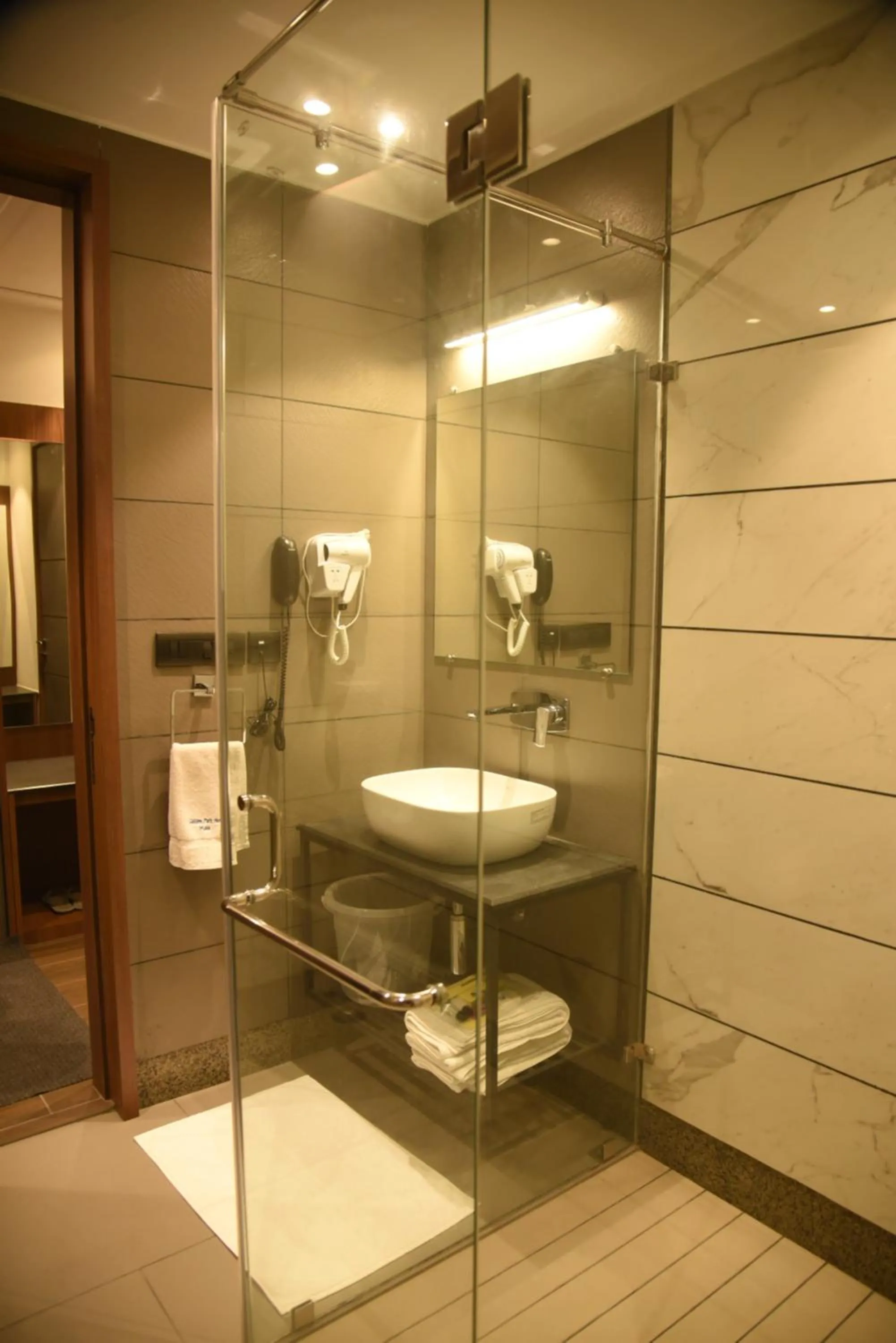 Bathroom in GOLDEN PARK HOTEL & RESORT