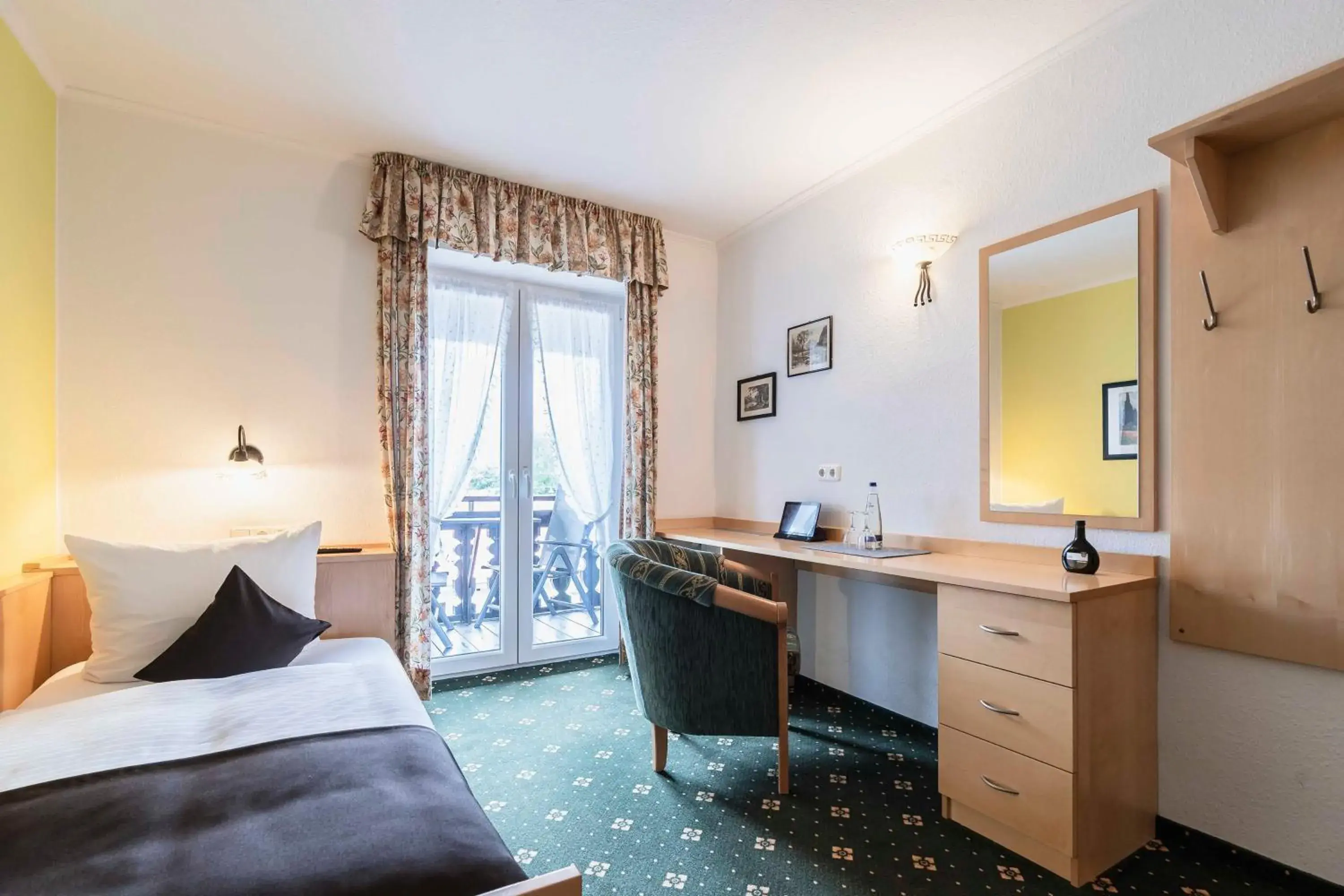 Single Room in Hotel Bellevue Single Room in Hotel Bellevue