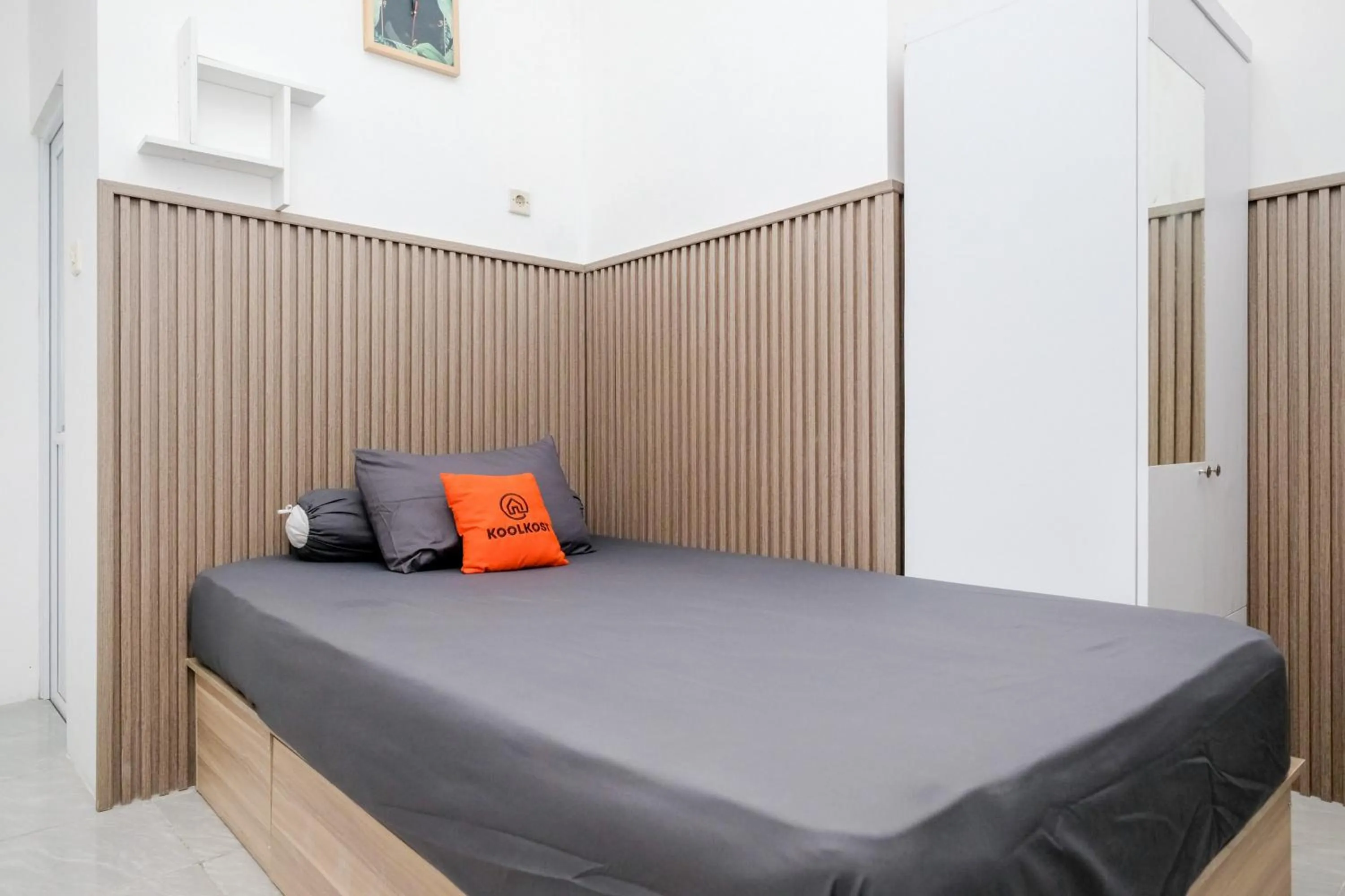 Bedroom, Bed in Omah Ninten Syariah Laweyan RedPartner