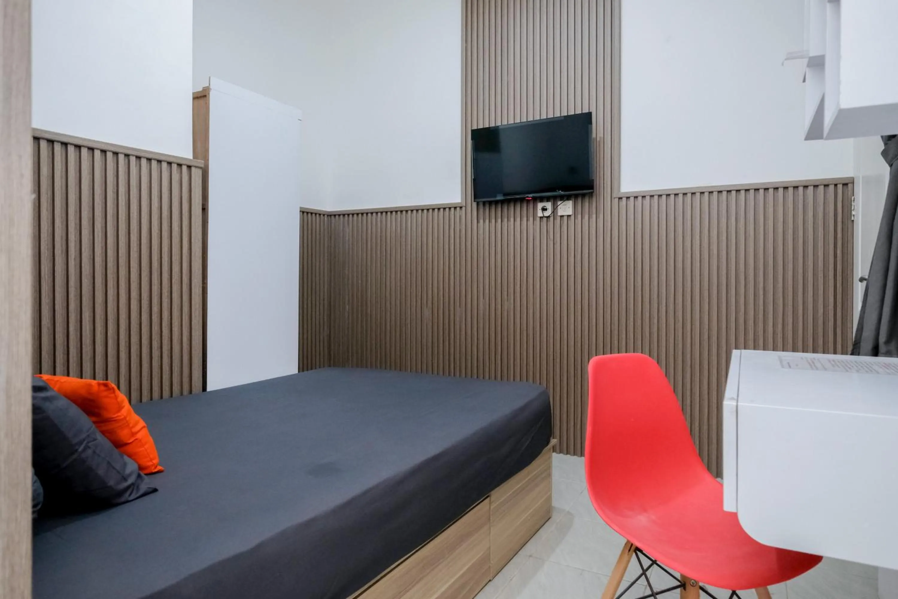 Bedroom, Bed in Omah Ninten Syariah Laweyan RedPartner