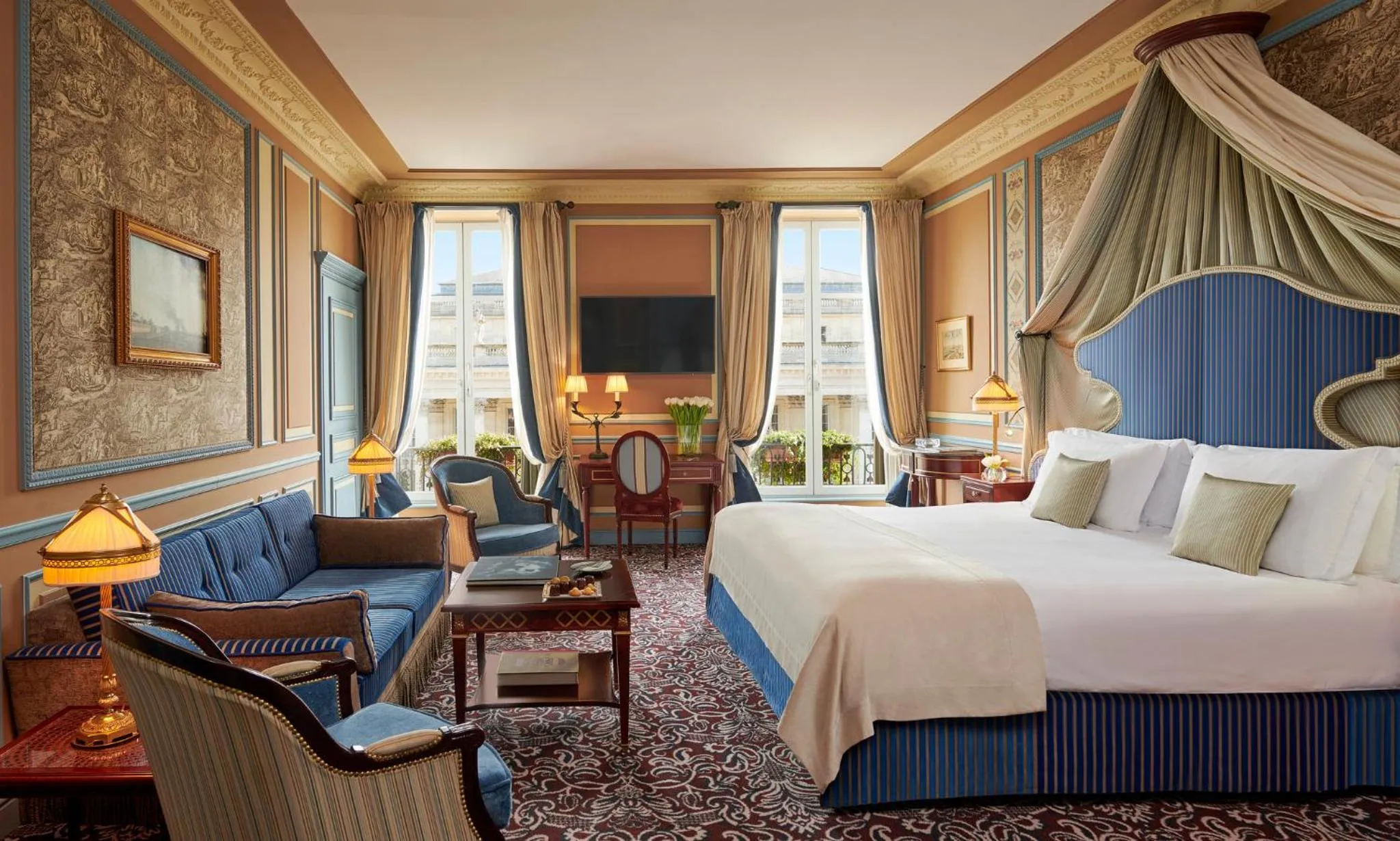 Photo of the whole room, Bed in InterContinental Bordeaux Le Grand Hotel by IHG