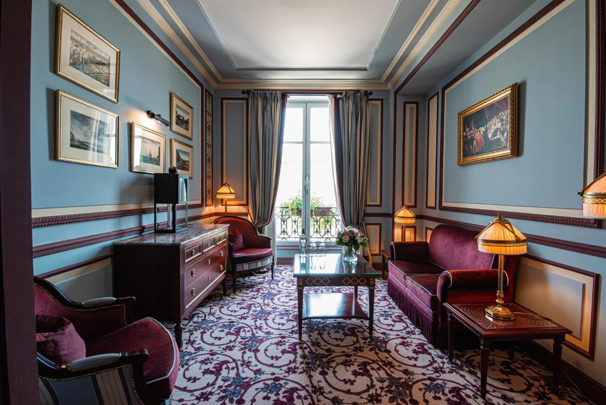 Photo of the whole room in InterContinental Bordeaux Le Grand Hotel by IHG