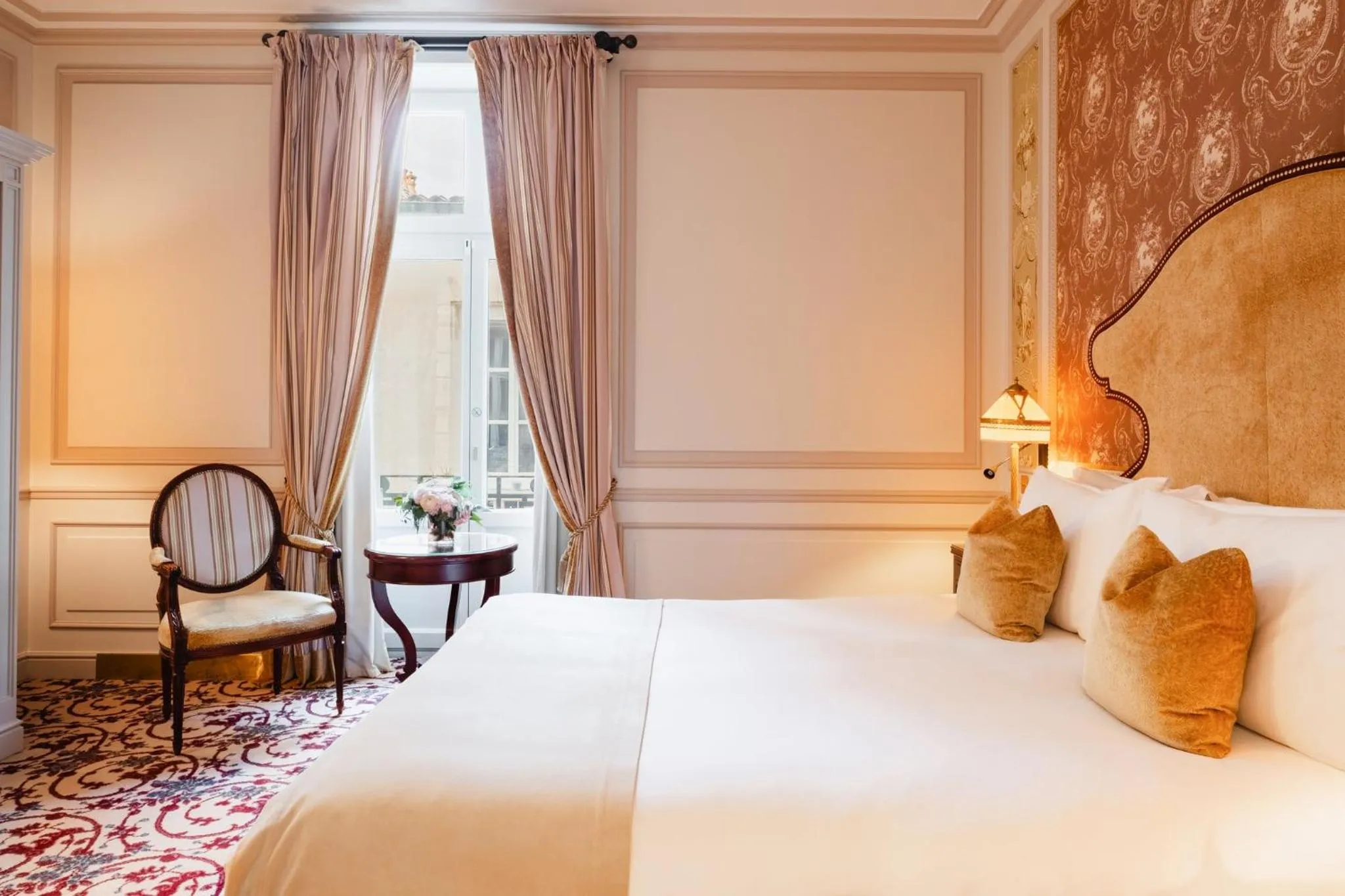 Photo of the whole room, Bed in InterContinental Bordeaux Le Grand Hotel by IHG