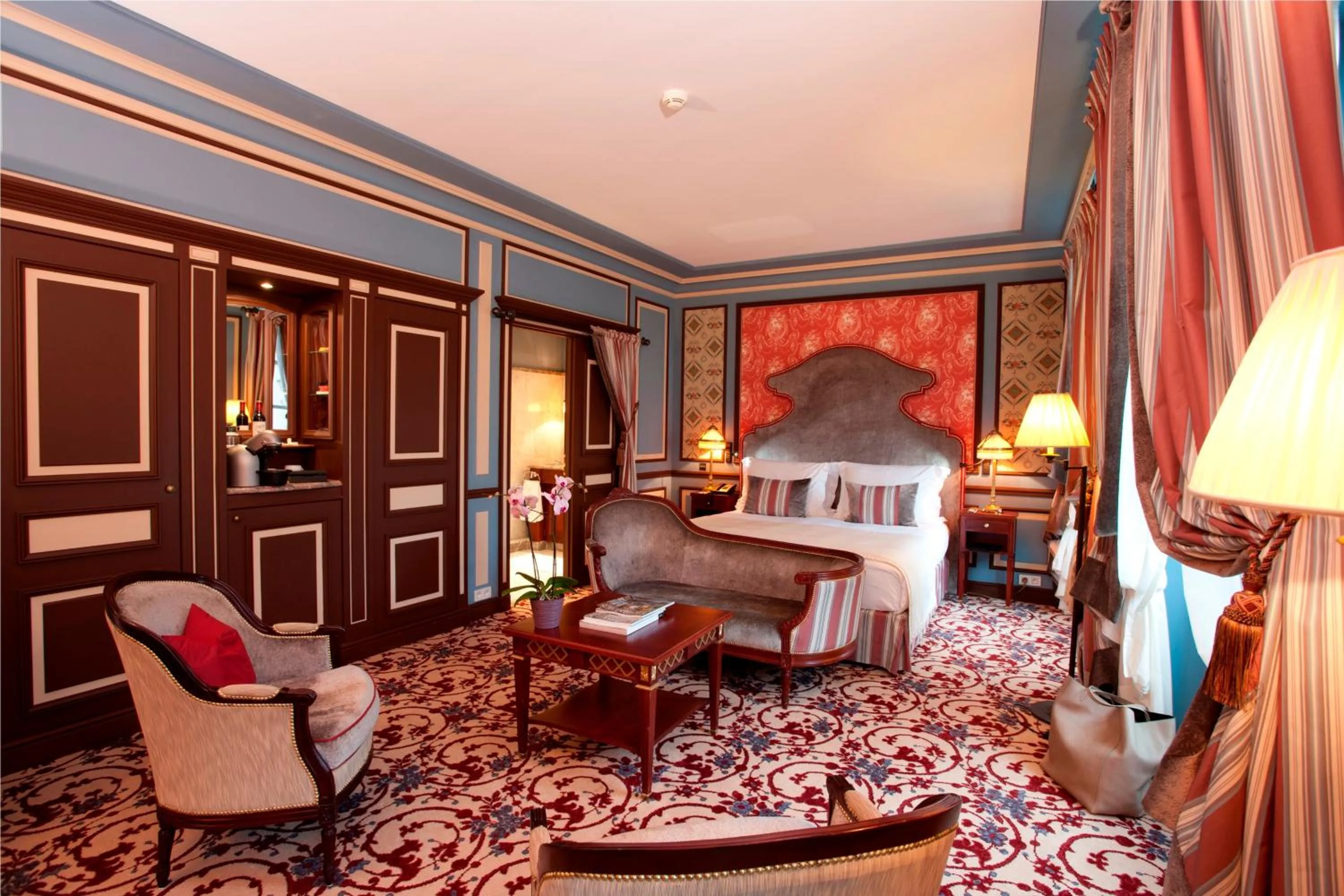 Photo of the whole room, Bed in InterContinental Bordeaux Le Grand Hotel by IHG