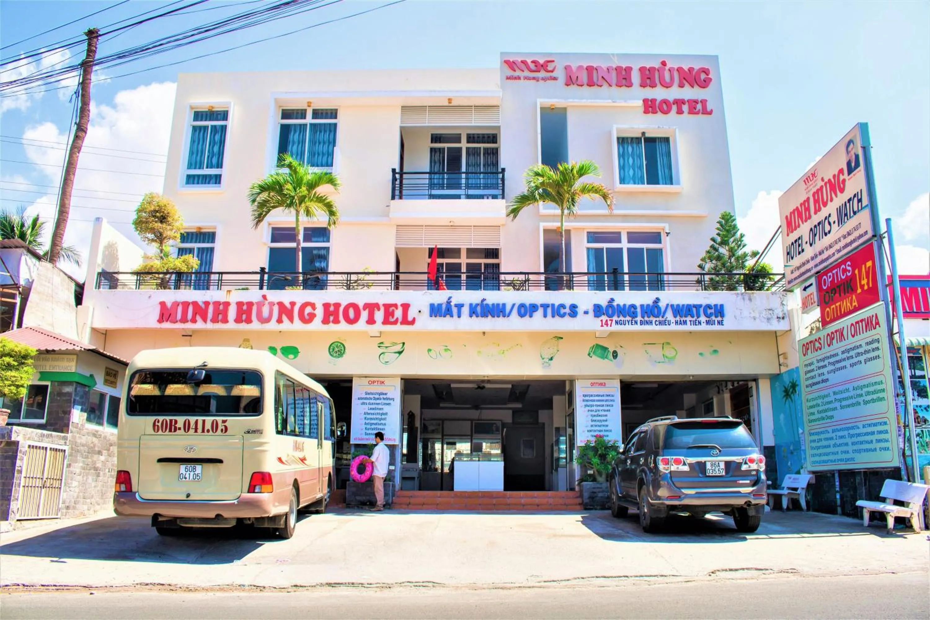 Property building in Minh Hung Hotel
