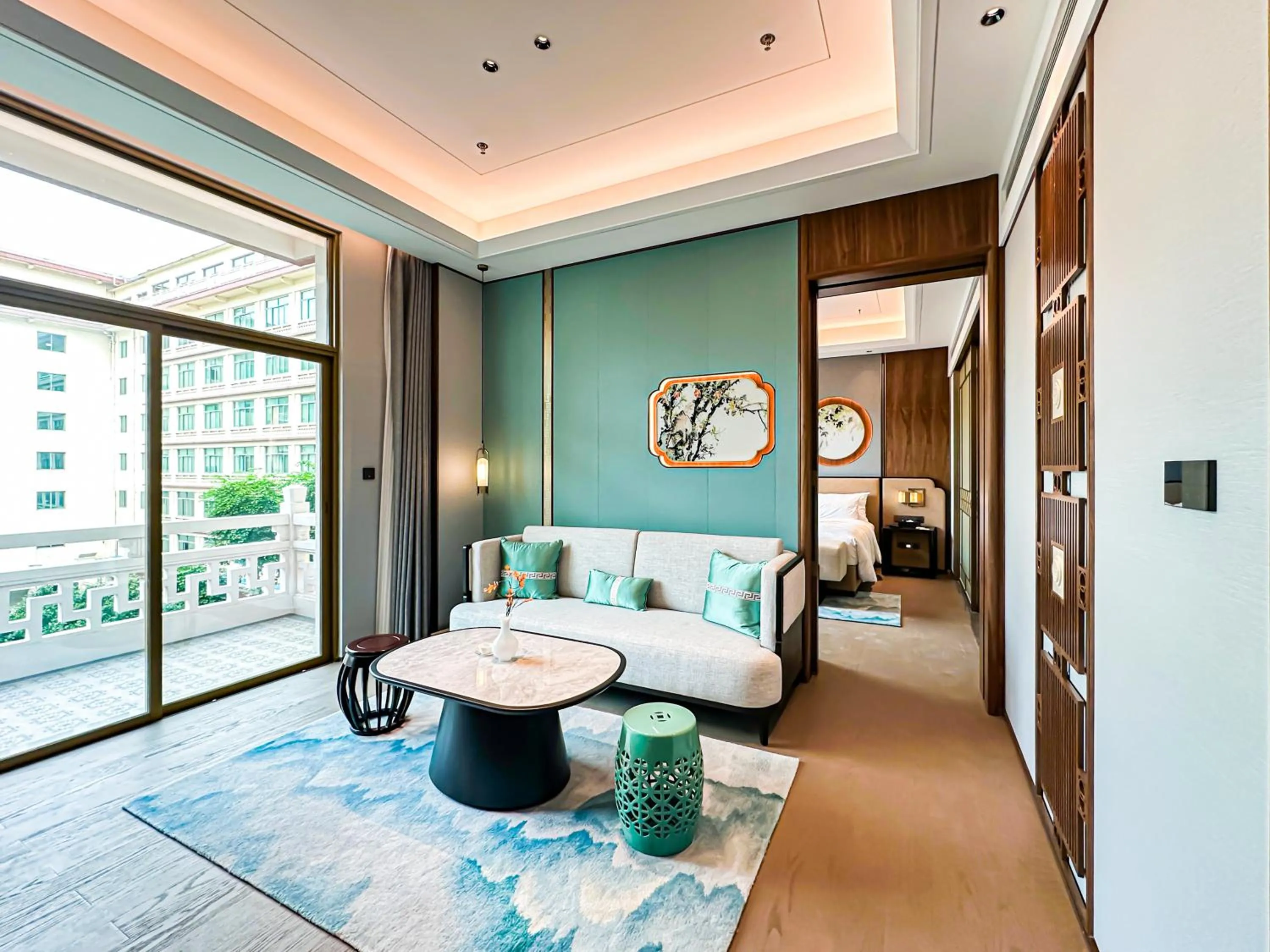 Living room, Bed in Guangzhou Dong Fang Hotel