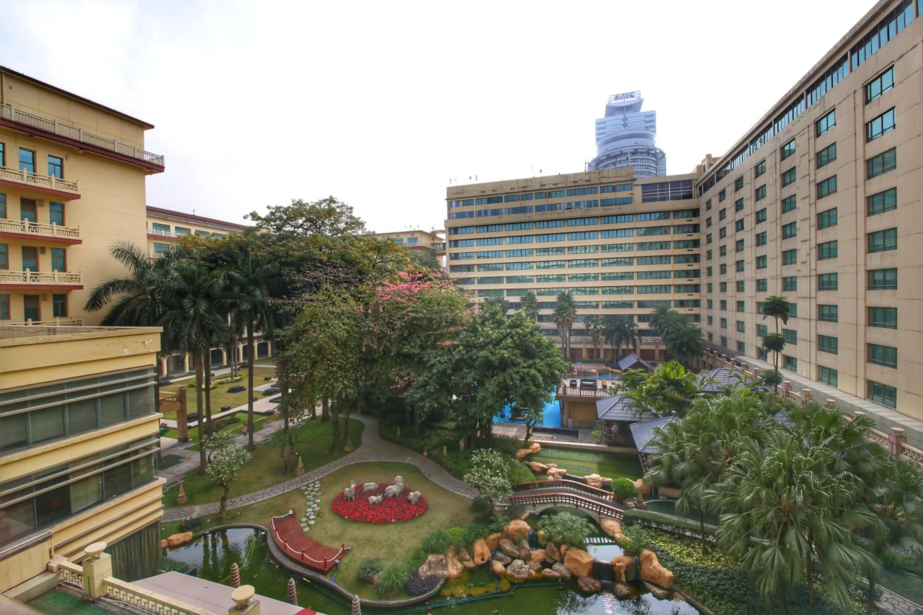 Garden in Guangzhou Dong Fang Hotel