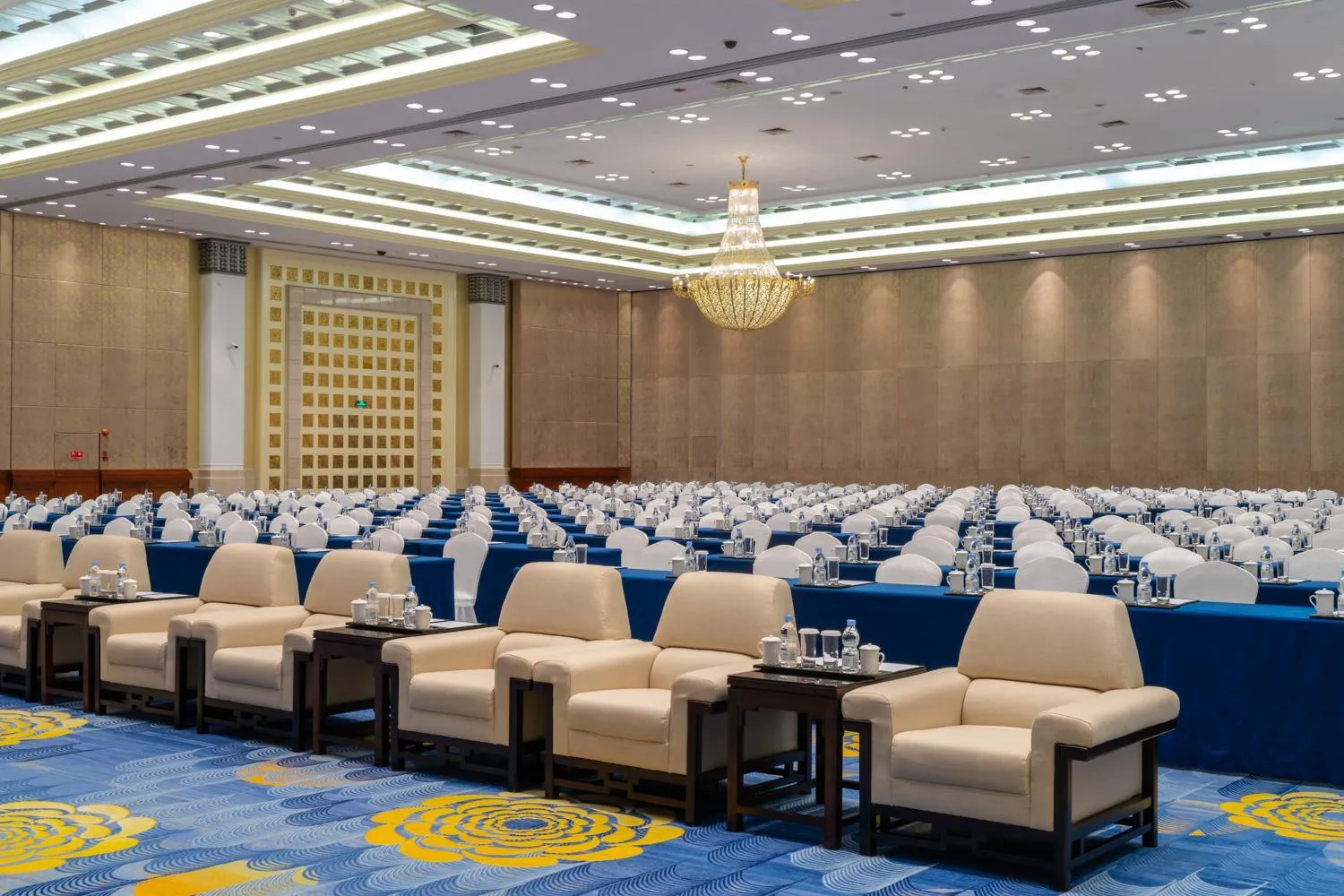 Meeting/conference room in Guangzhou Dong Fang Hotel