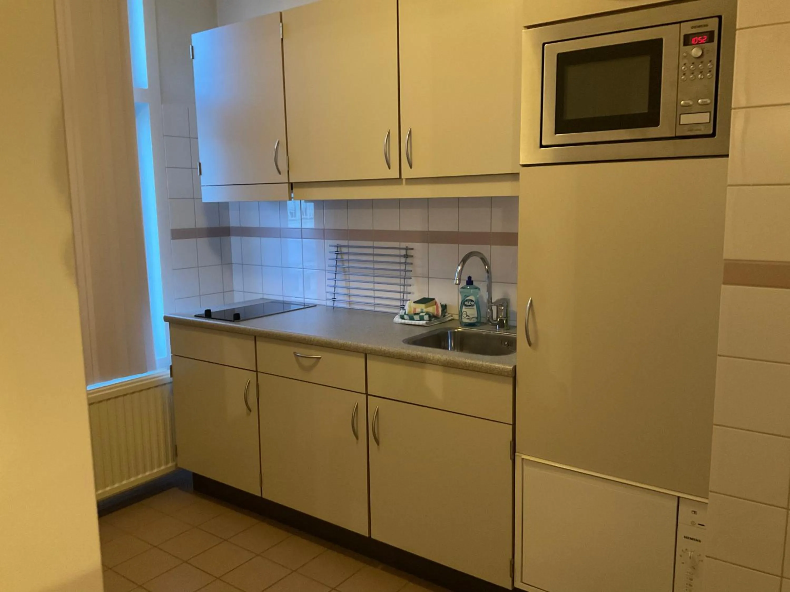 Kitchen or kitchenette in Plato by Hofstad Studio’s