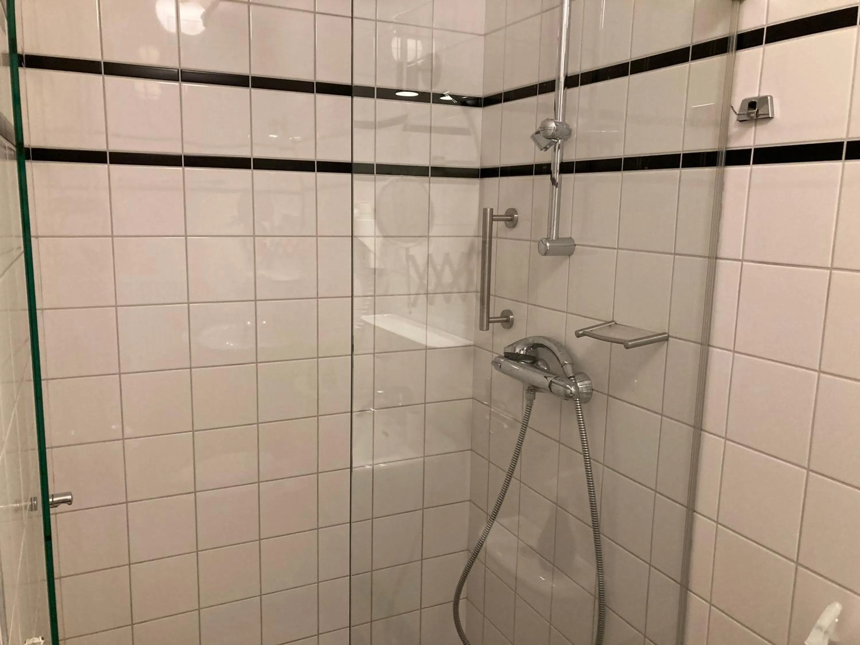 Shower in Plato by Hofstad Studio’s