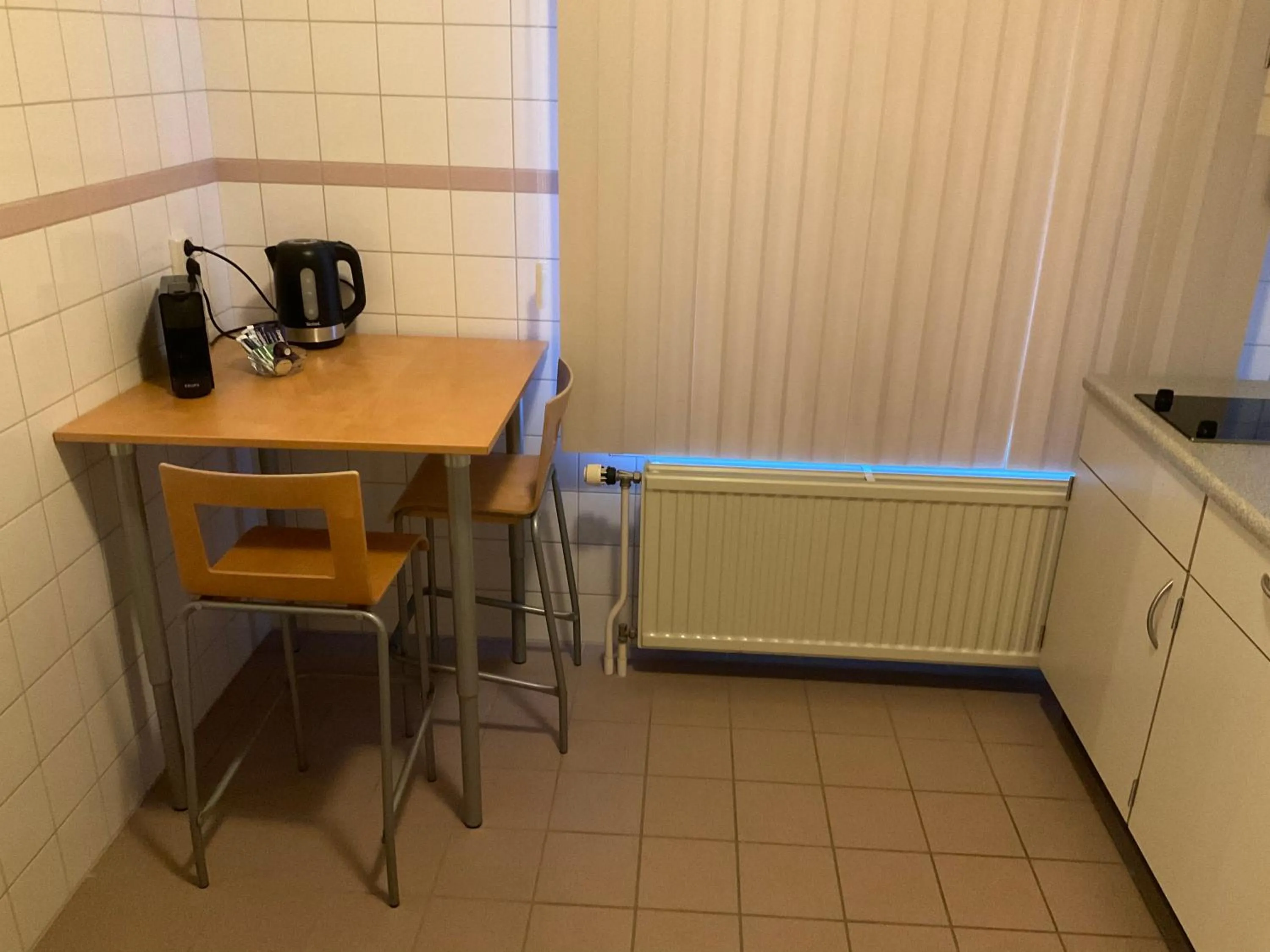 Coffee/tea facilities in Plato by Hofstad Studio’s