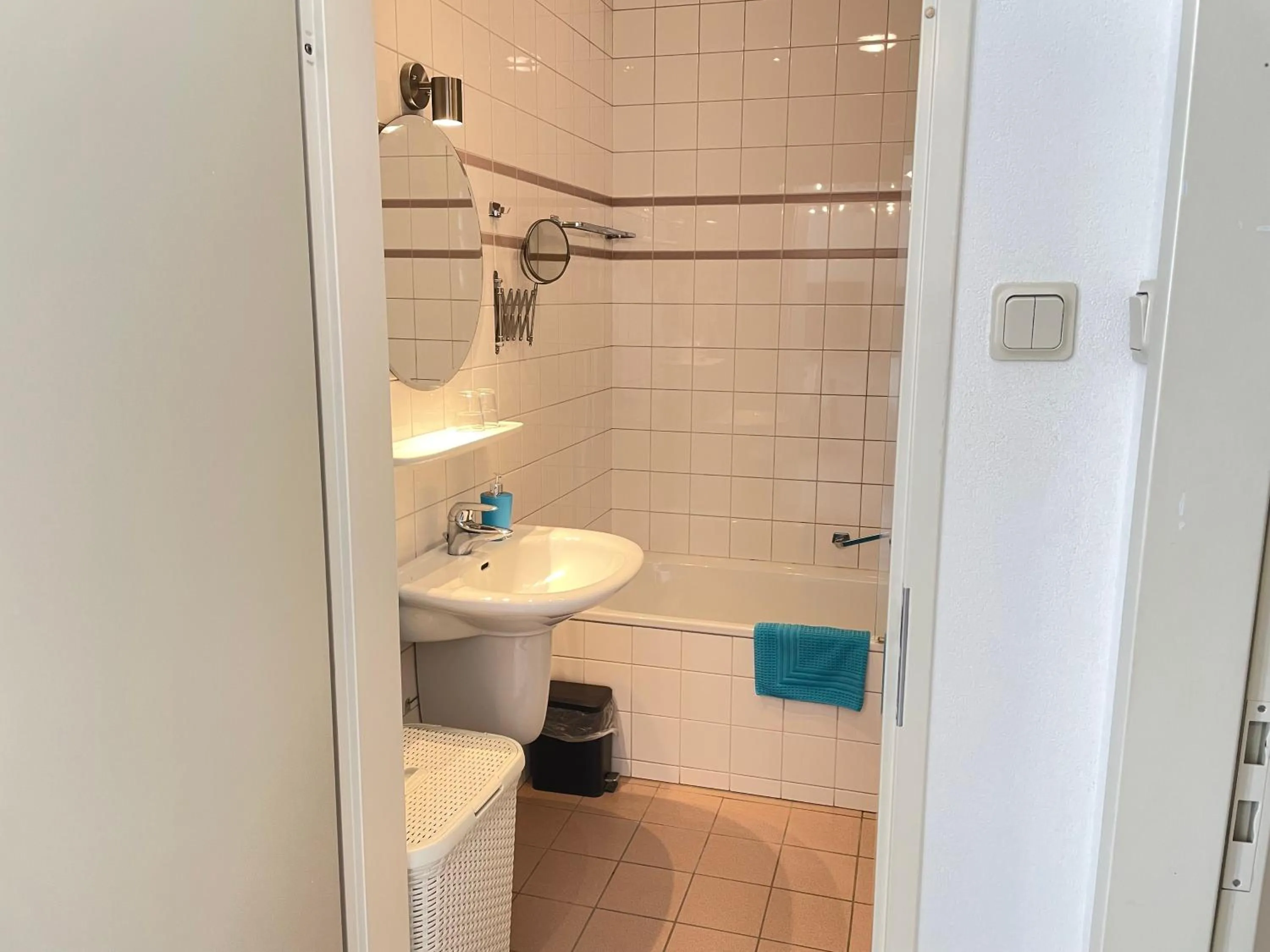 Bathroom in Plato by Hofstad Studio’s