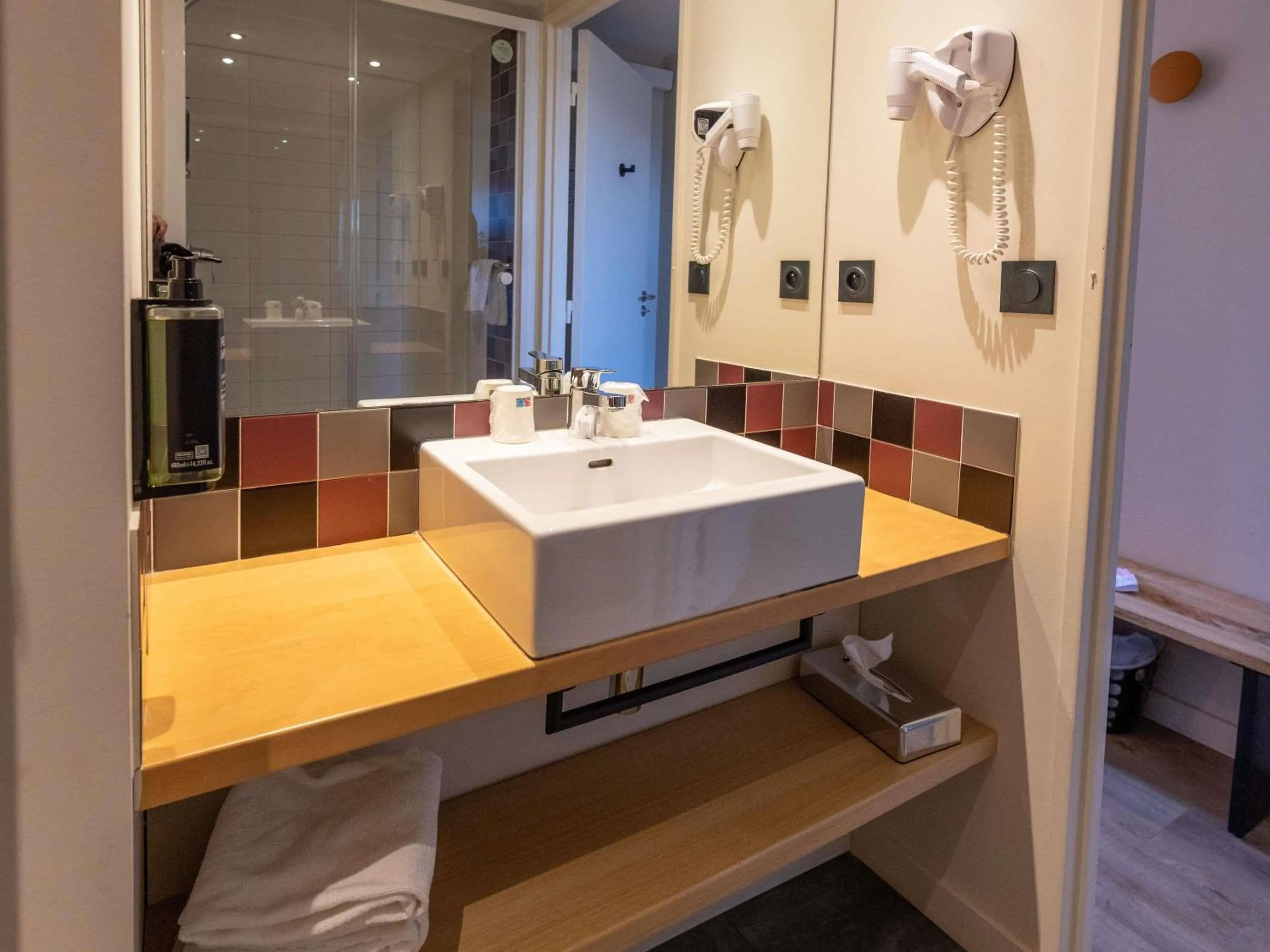 Bedroom in Hotel Donibane Saint-Jean-de-Luz