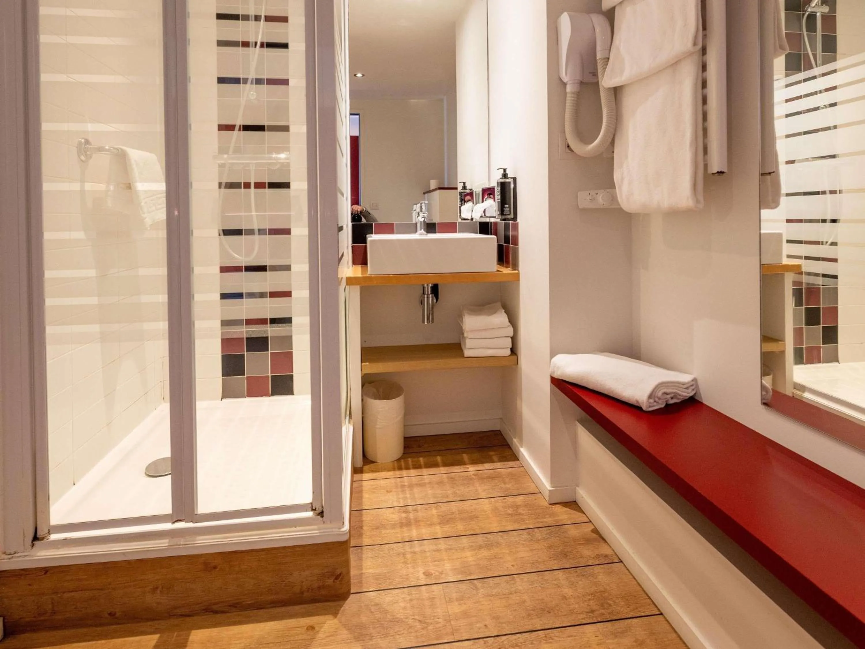 Bedroom, Bed in Hotel Donibane Saint-Jean-de-Luz