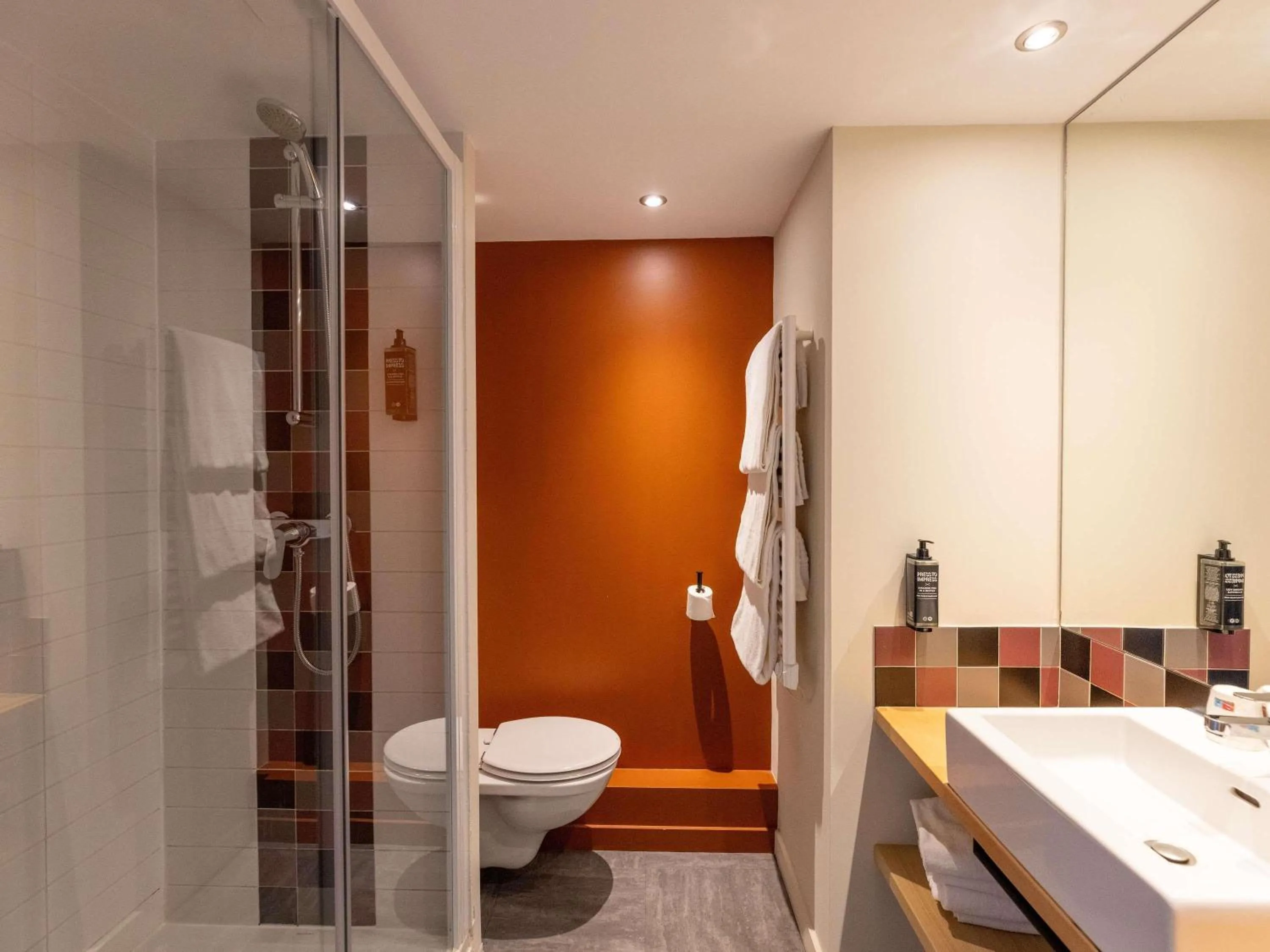 Bedroom in Hotel Donibane Saint-Jean-de-Luz