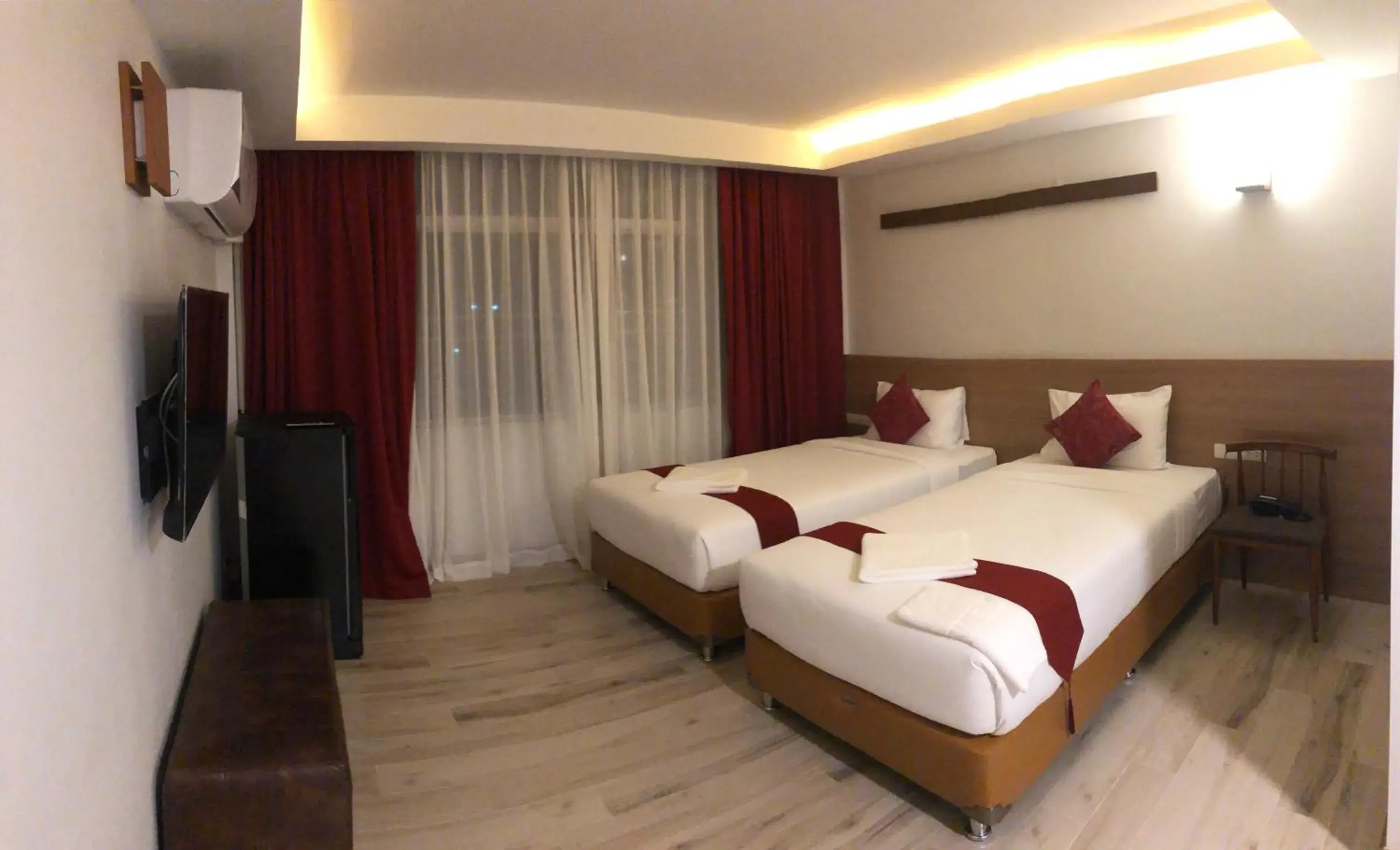 Superior Double or Twin Room with Mountain View in Kin Bed Chiang Mai Superior Double or Twin Room with Mountain View in Kin Bed Chiang Mai