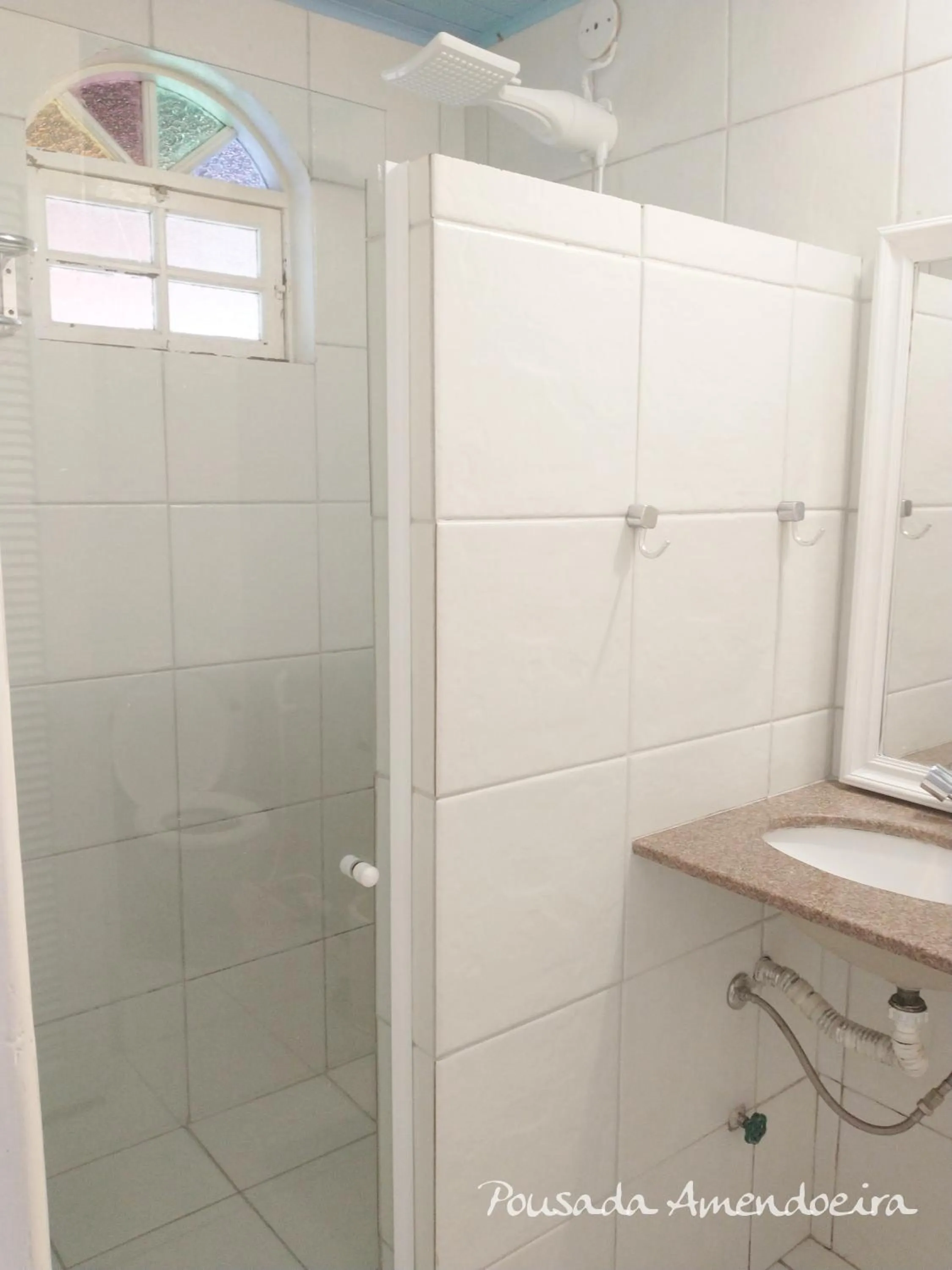 Bathroom in POUSADA AMENDOEIRA