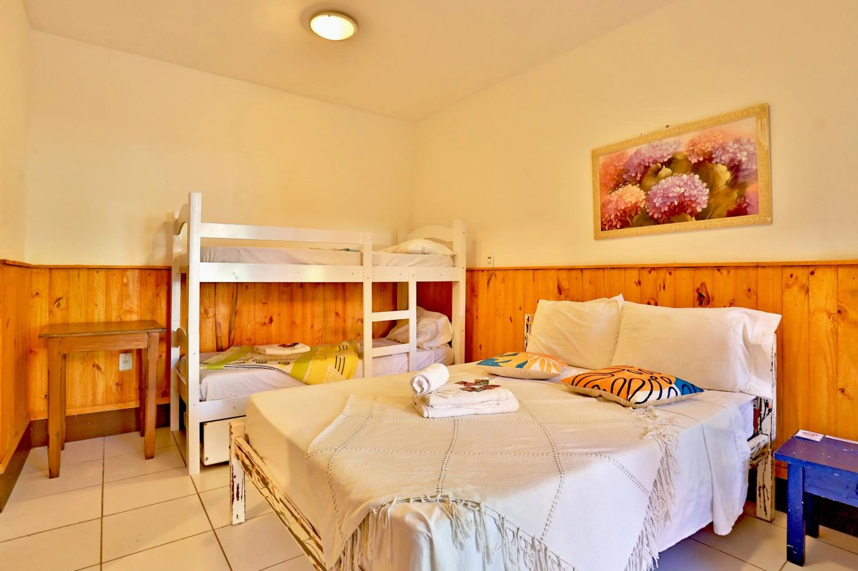 Photo of the whole room, Bed in POUSADA AMENDOEIRA