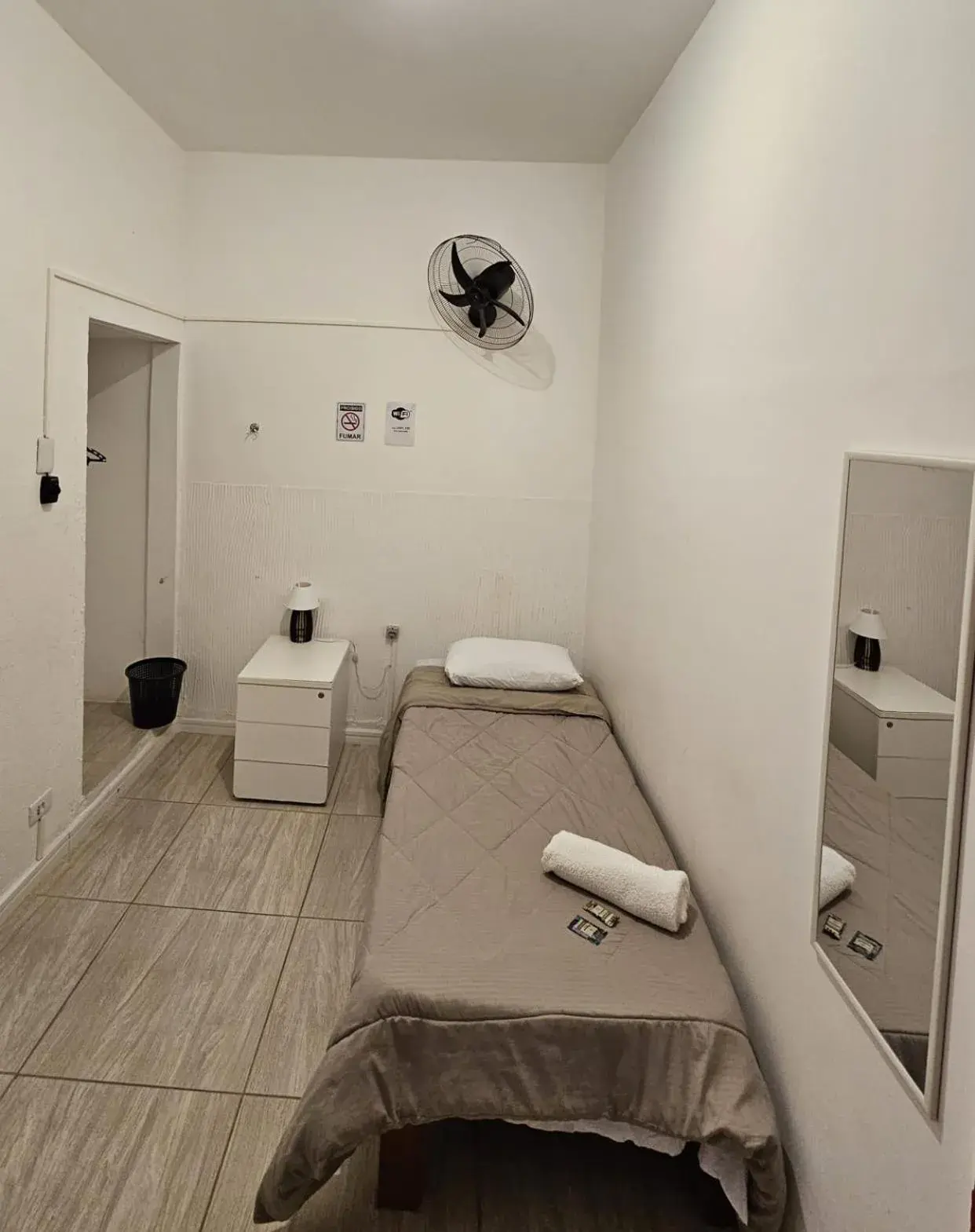 Standard Single Room - single occupancy in LÍAH Hostel & Suites Standard Single Room - single occupancy in LÍAH Hostel & Suites