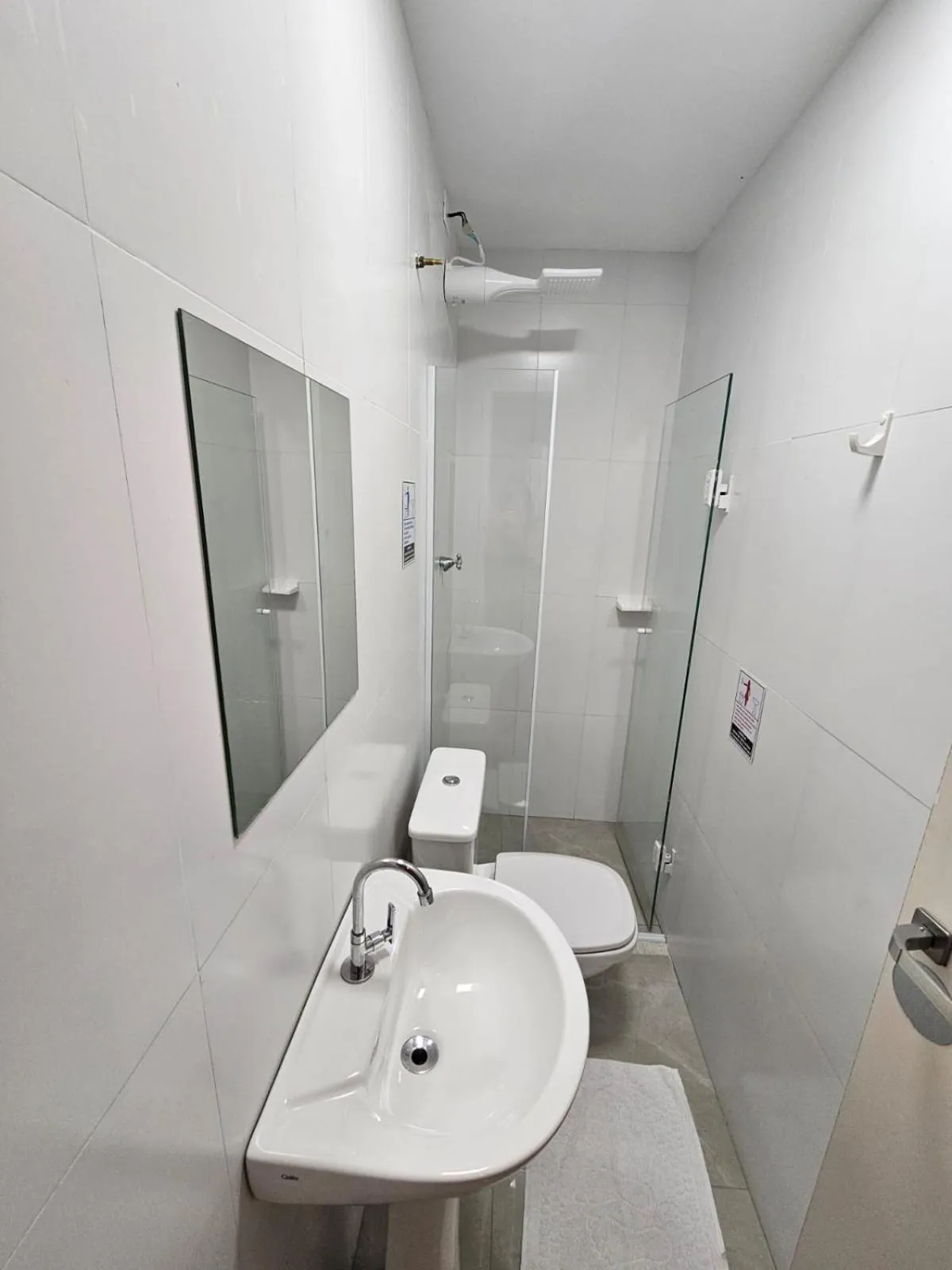 LÍAH Hostel & Suites