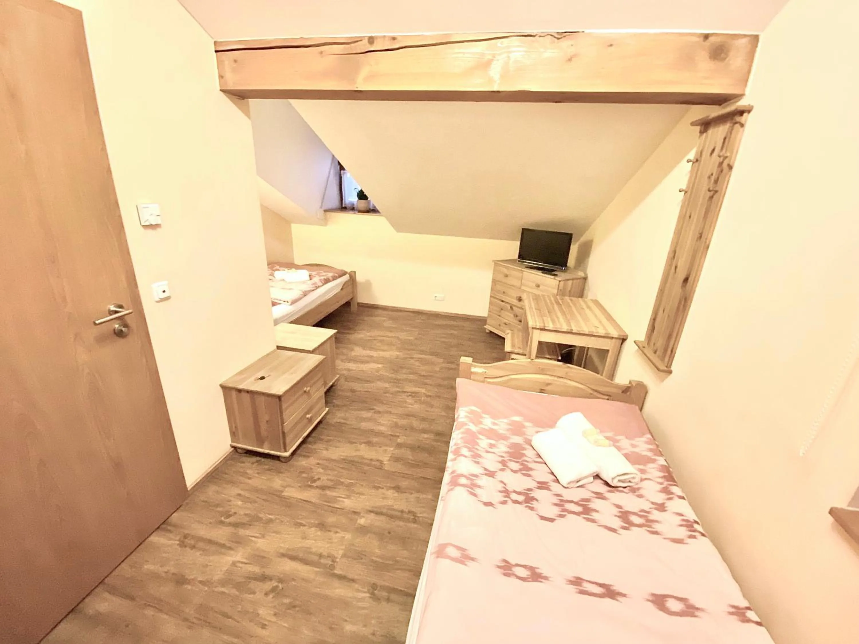 Photo of the whole room, Bed in Pension Laurent Ranch