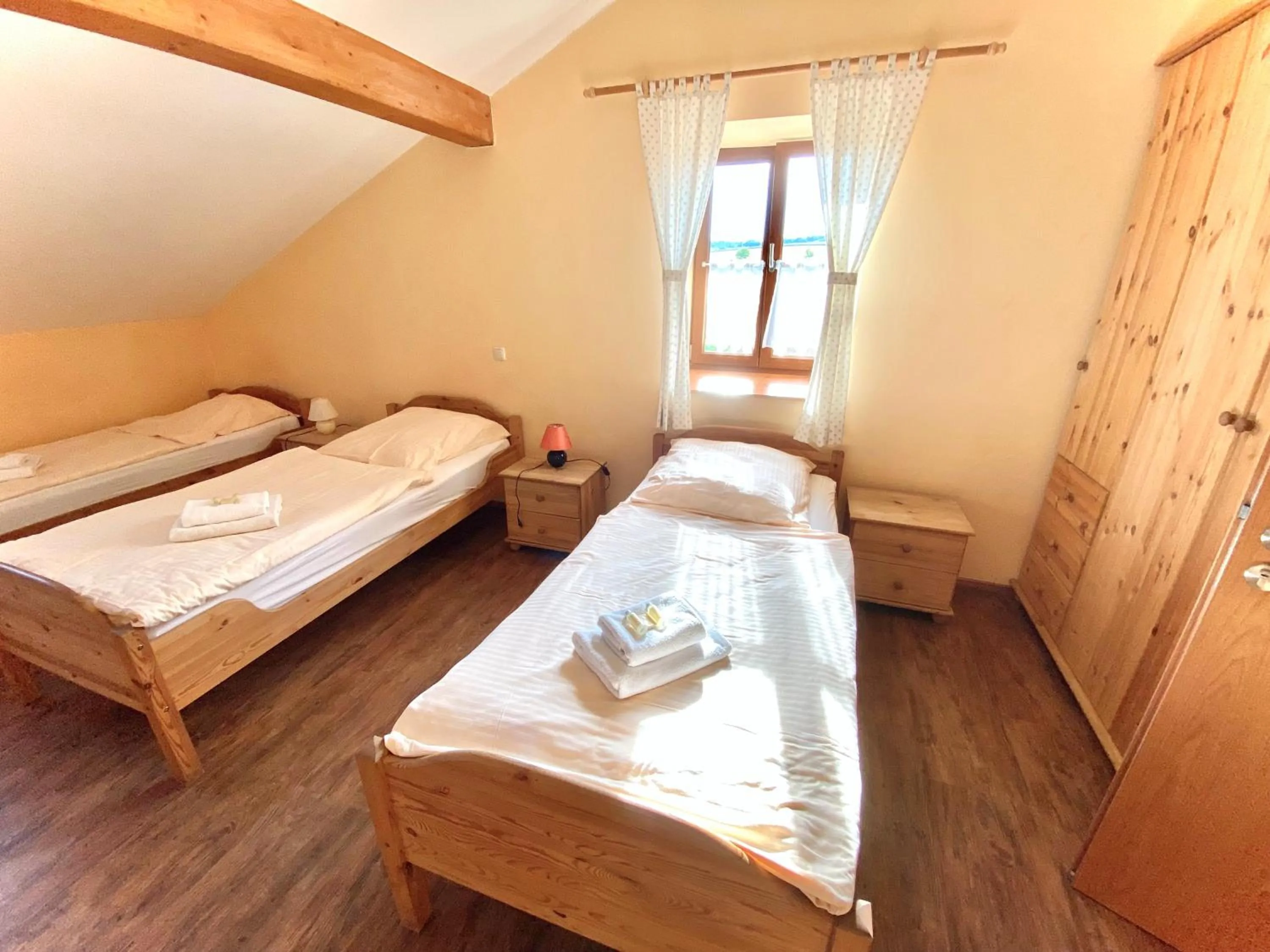 Photo of the whole room, Bed in Pension Laurent Ranch