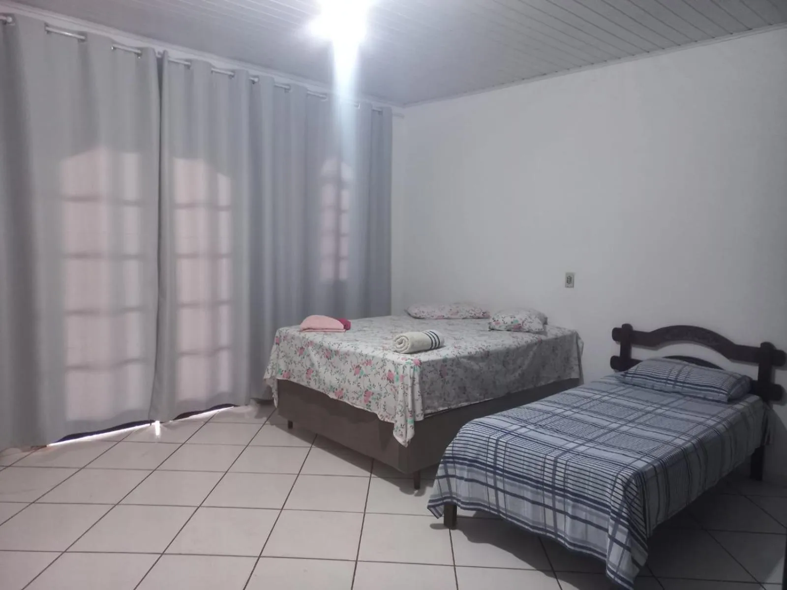 Bed in Suits - Canto do sabia