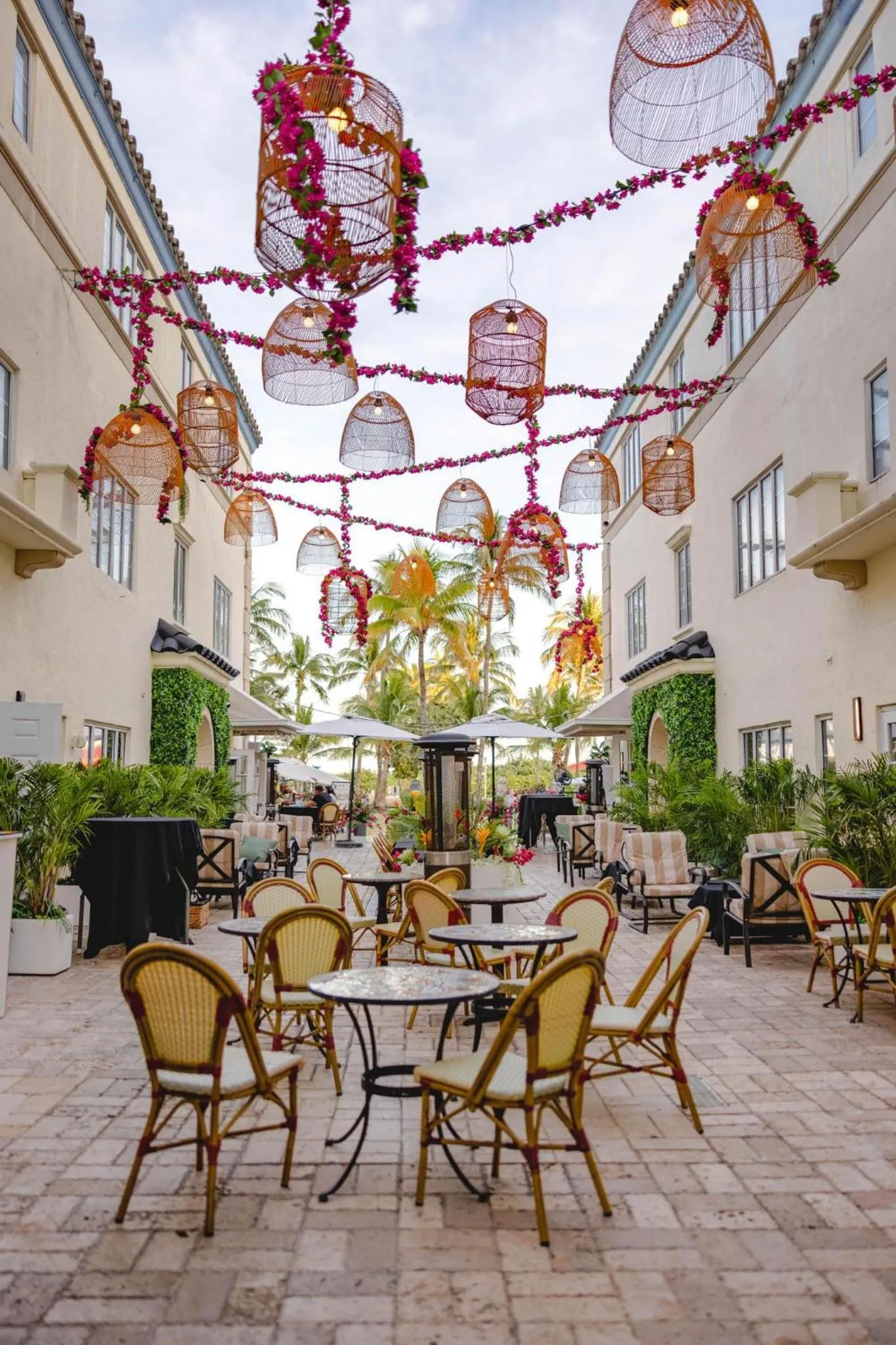 Restaurant/places to eat in Hotel Ocean