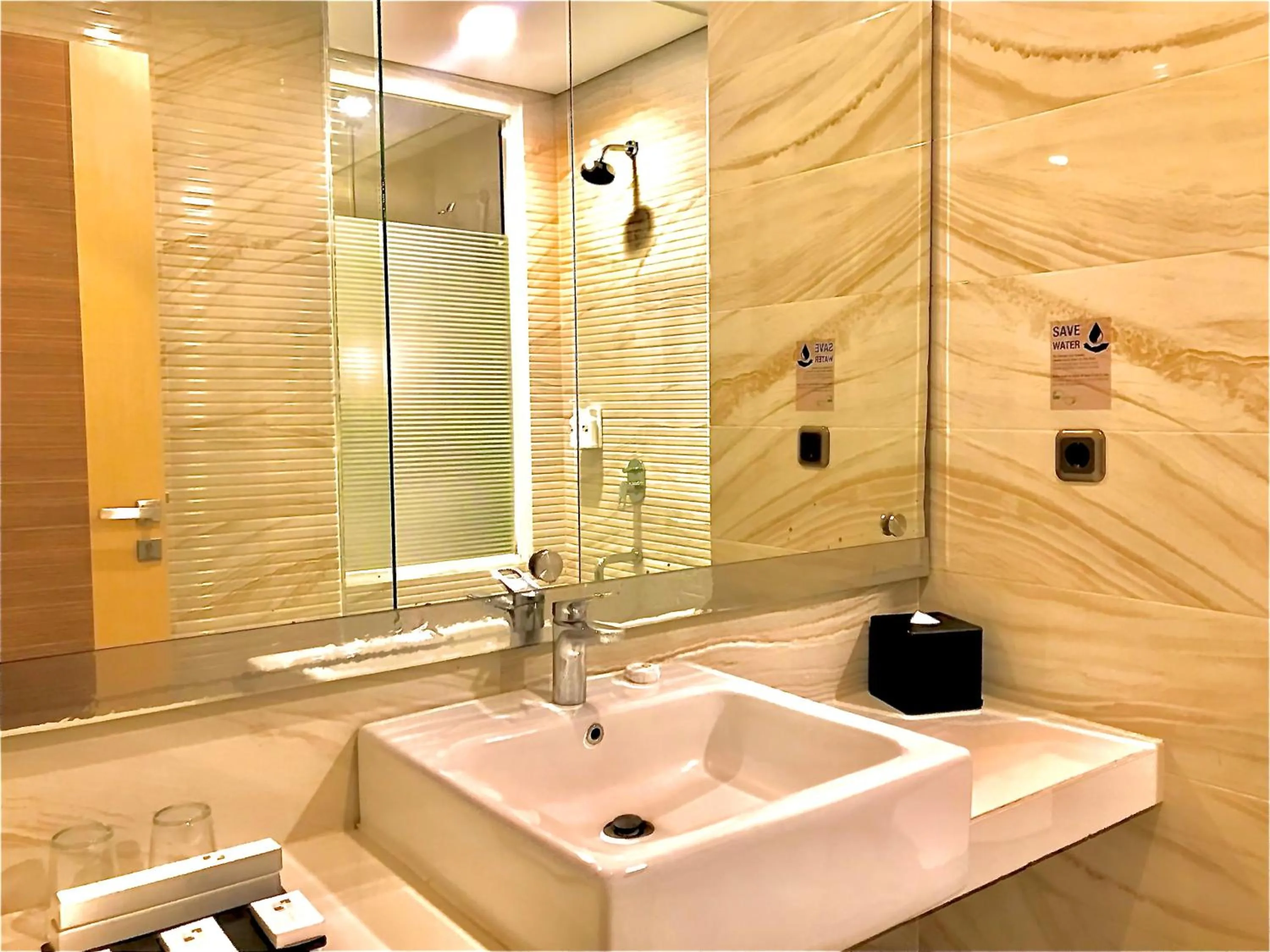 Bathroom in Swiss-Belcourt Kupang