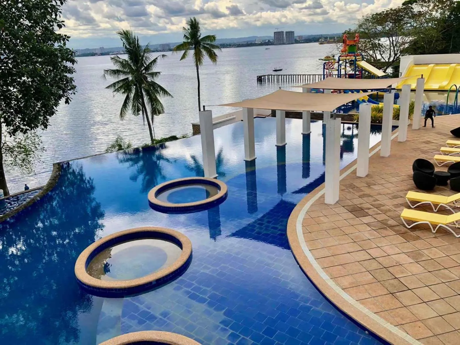 Pool view in Crusoe Cabins Costa Azalea