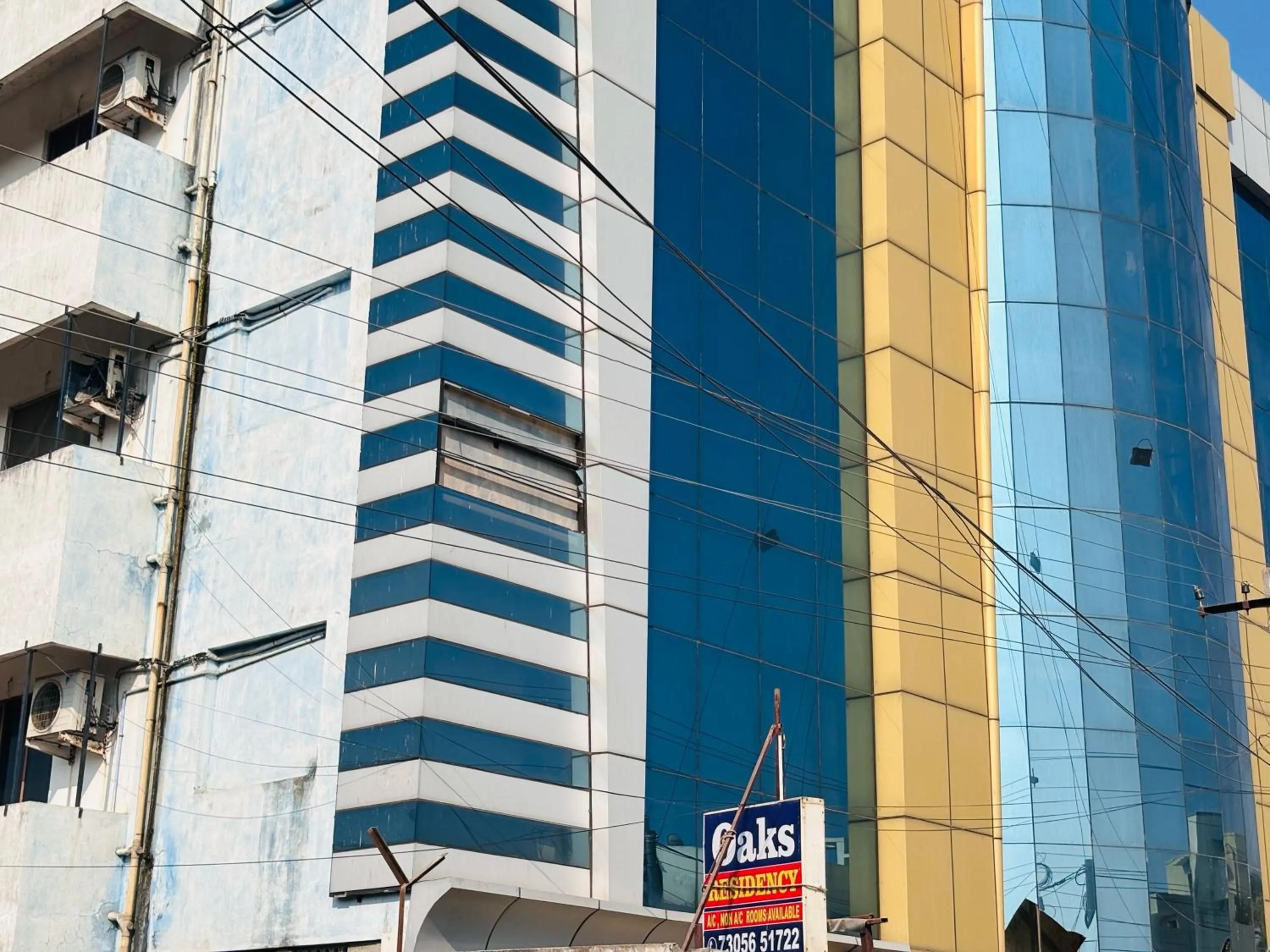 Facade/entrance in Hotel O The OAKS Residency