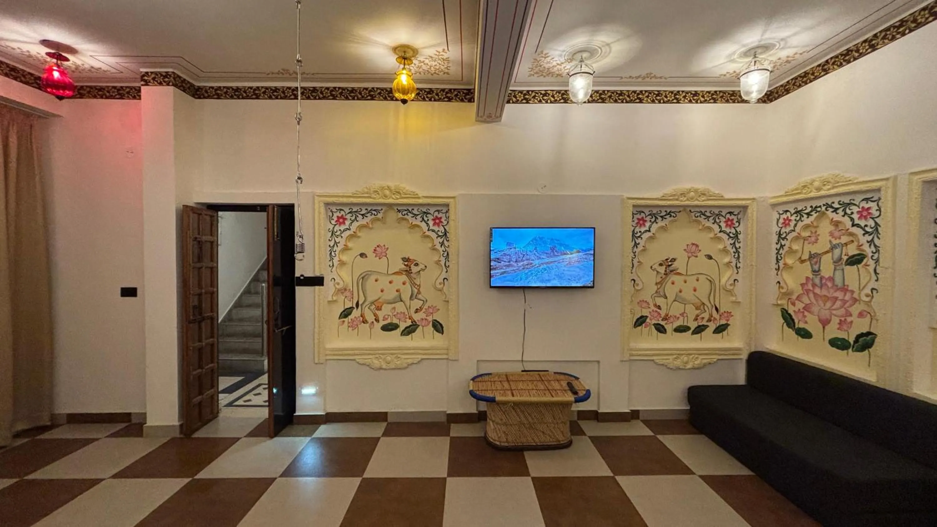 TV and multimedia in Hotel Ushaan Haveli