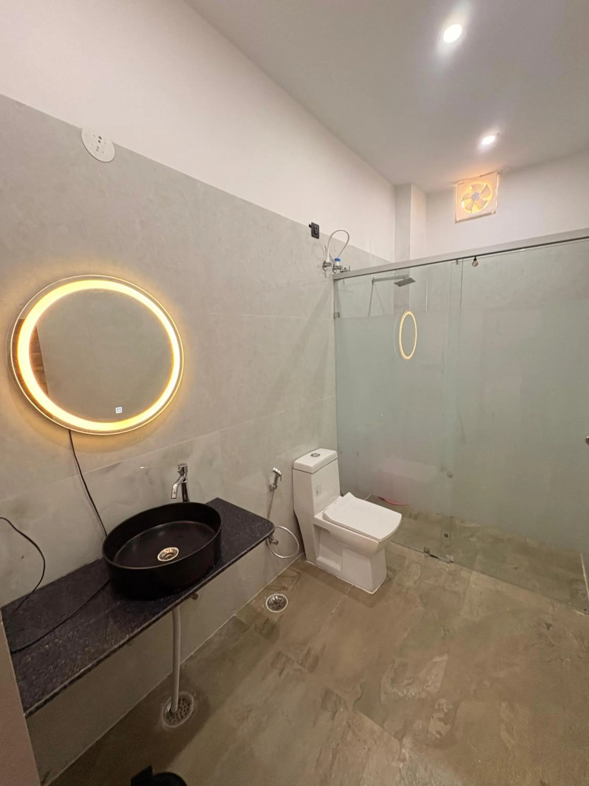 Toilet in Hotel Ushaan Haveli