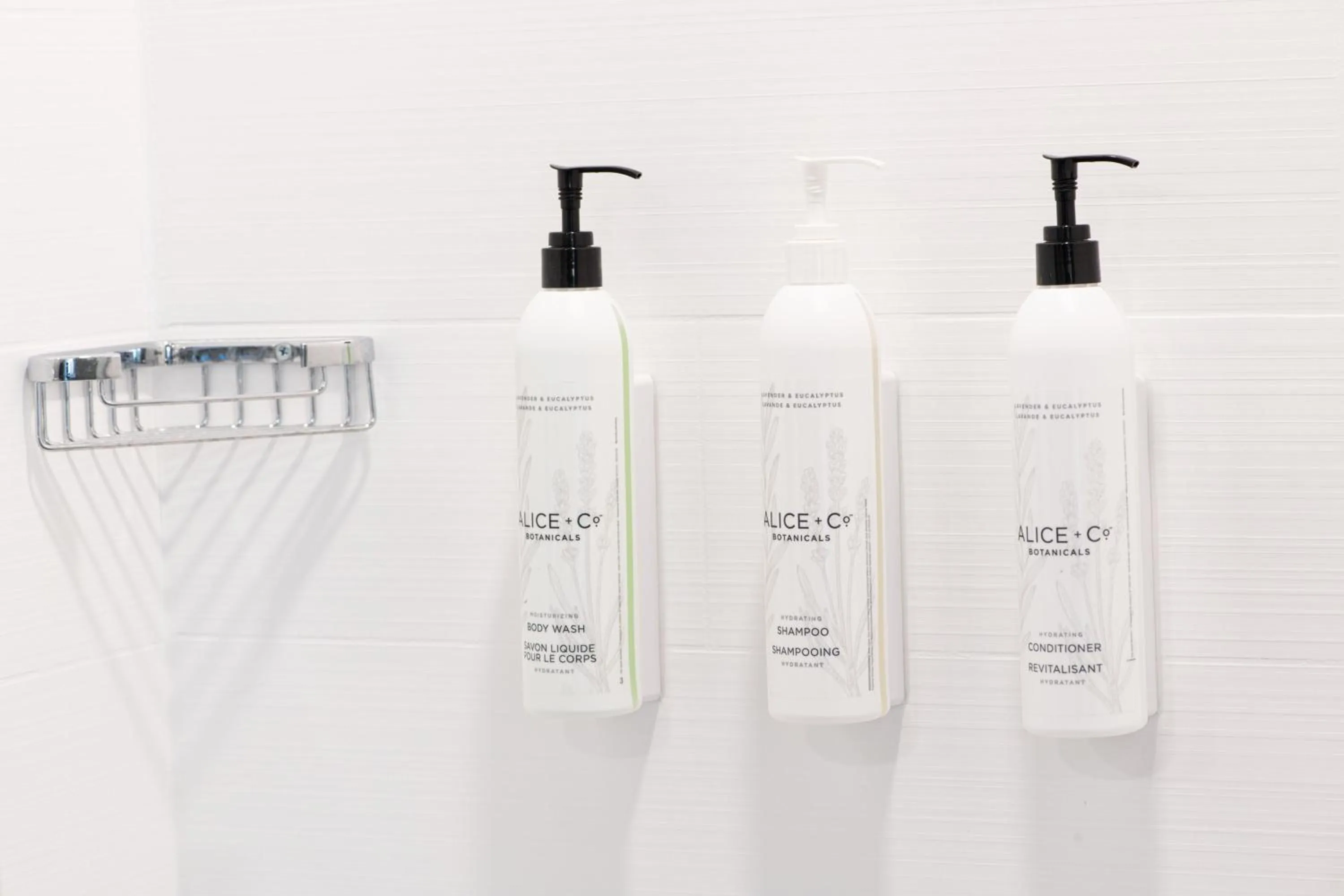 Bathroom in SpringHill Suites by Marriott Baltimore Downtown Convention Center Area