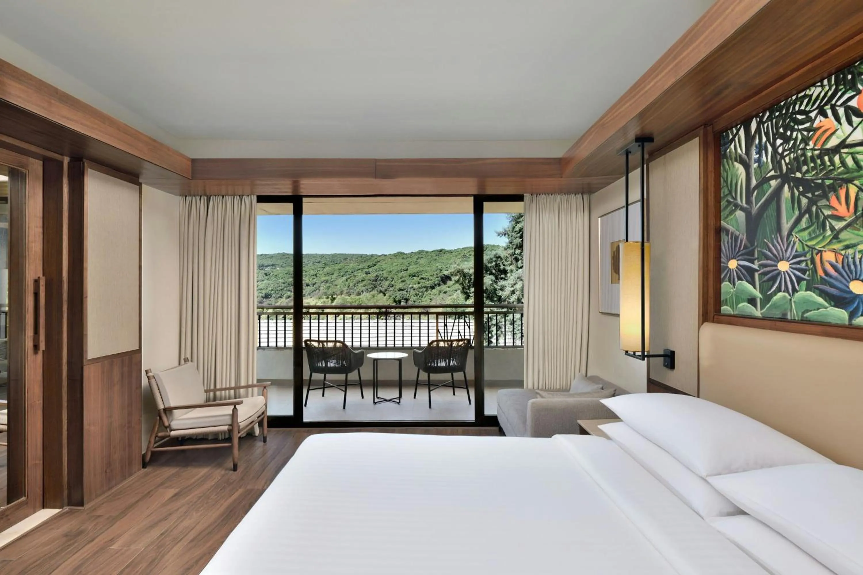 Bathroom, Bed in Courtyard by Marriott Mahabaleshwar