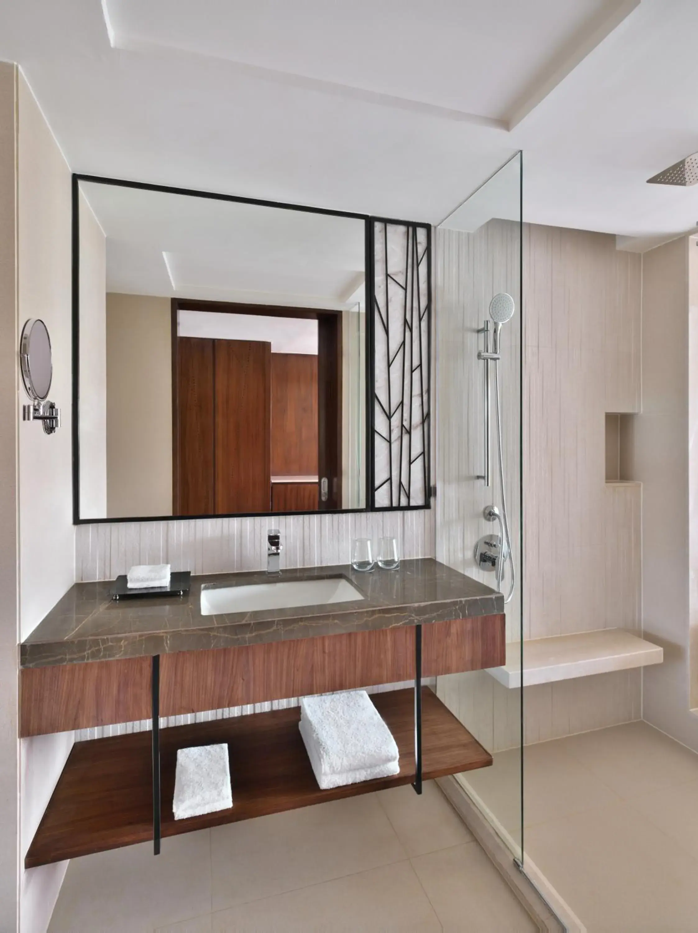 King Room with Balcony and Valley View in Courtyard by Marriott Mahabaleshwar King Room with Balcony and Valley View in Courtyard by Marriott Mahabaleshwar