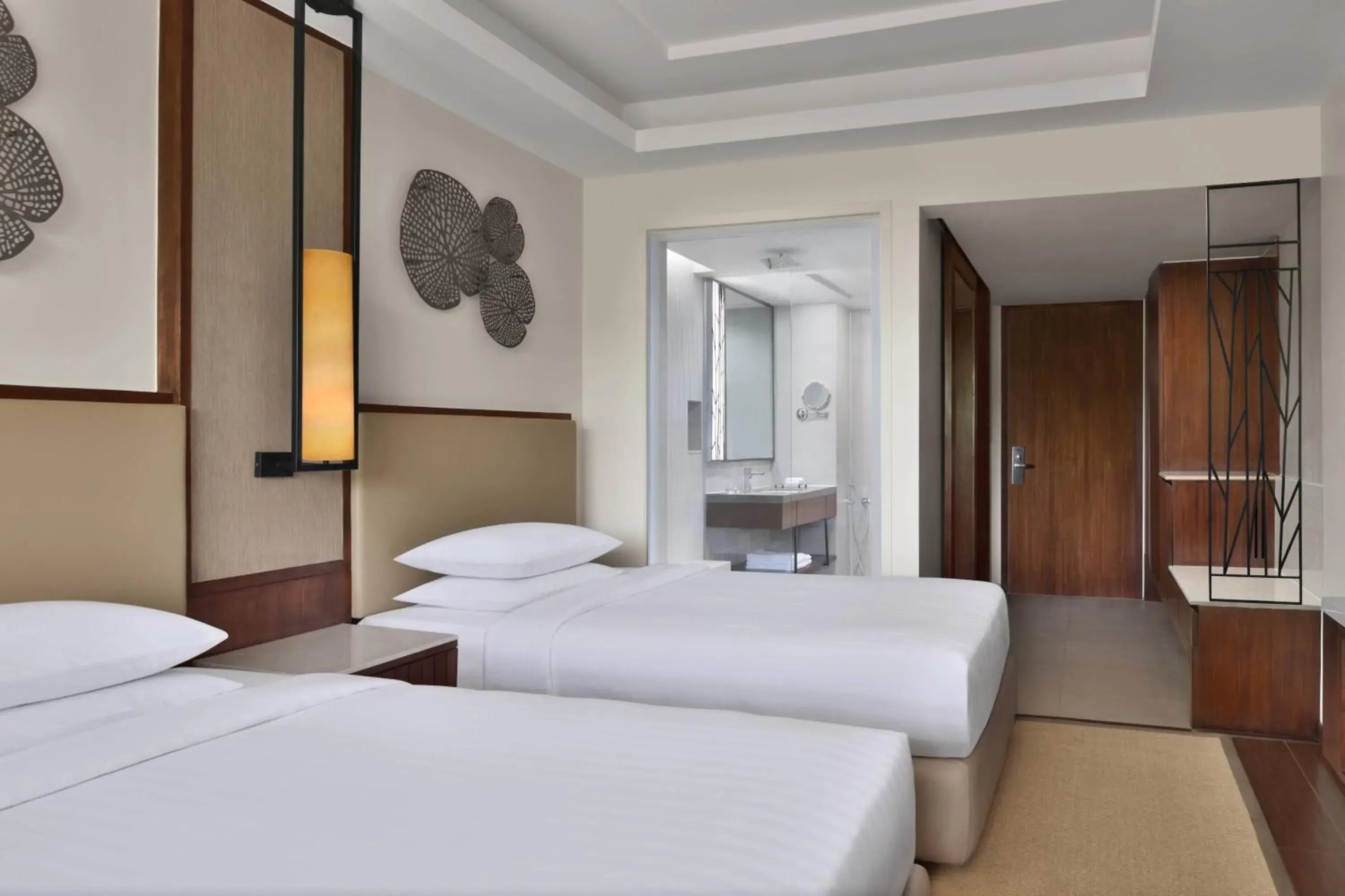 Twin Room with Balcony and Valley View in Courtyard by Marriott Mahabaleshwar Twin Room with Balcony and Valley View in Courtyard by Marriott Mahabaleshwar