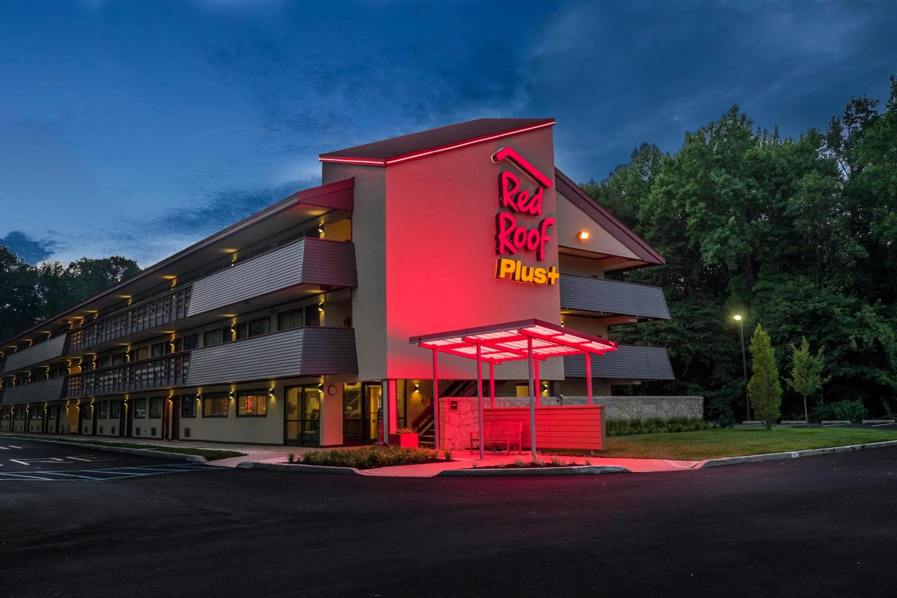 Property building in Red Roof Inn PLUS+ Wilmington - Newark