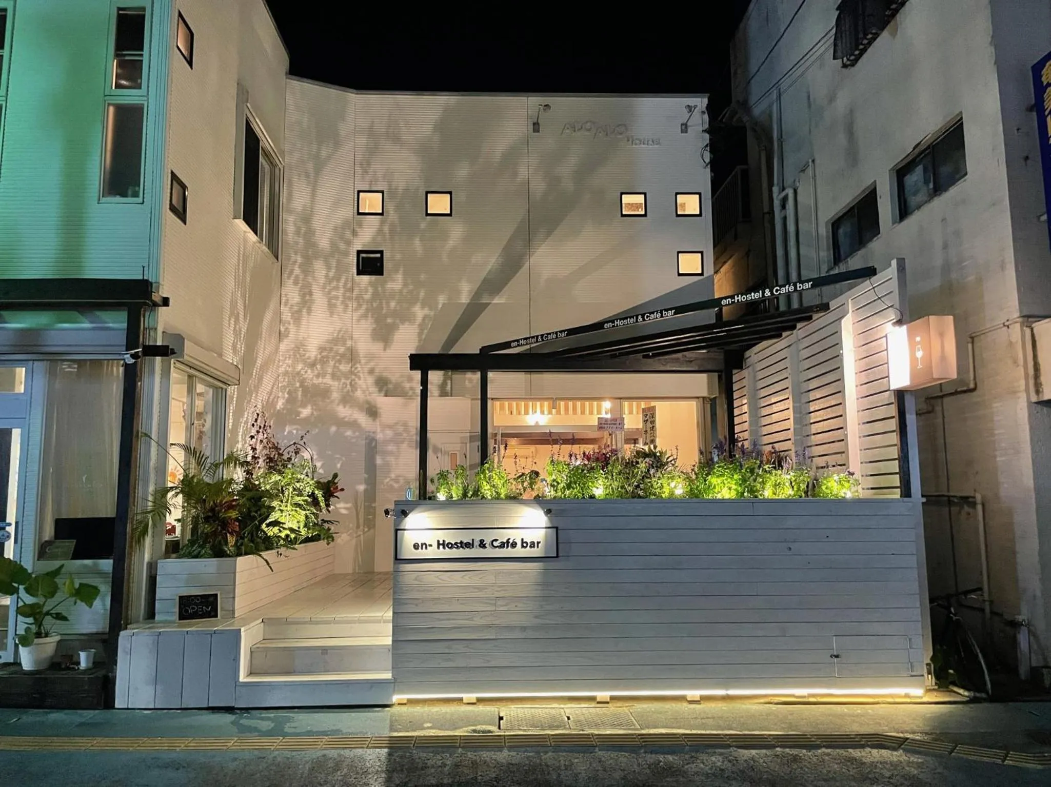 Property building in En- Hostel & Café bar