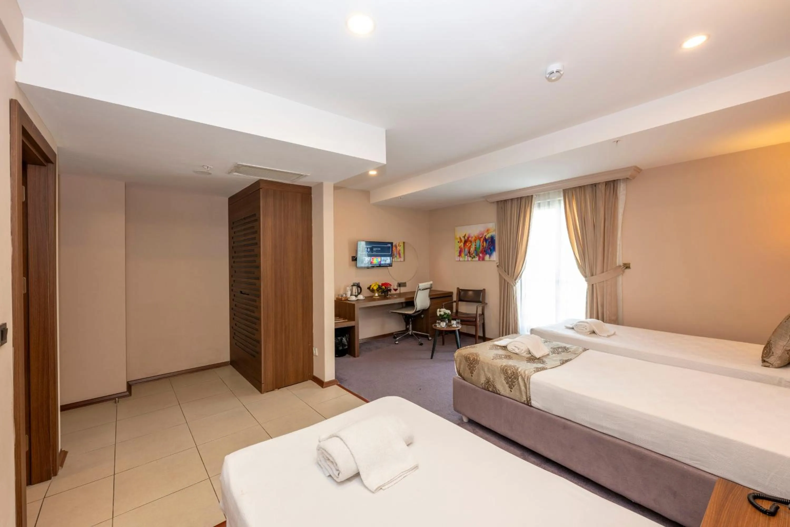 Massage, Bed in Litros Hotel & Spa